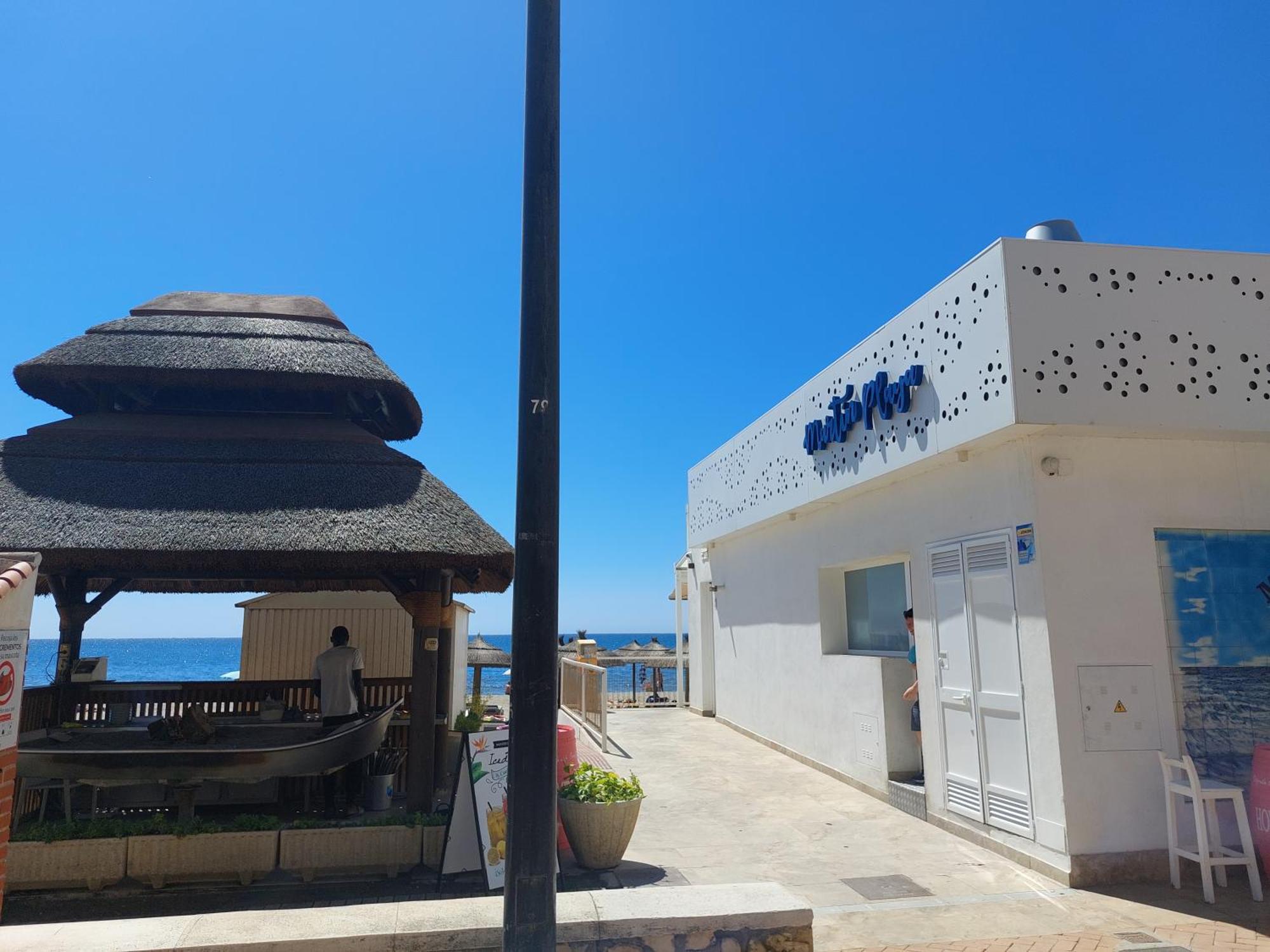 Apartment Estudio Con Piscina Y Parking, Playa A 4 Min A Pie, Tren A 2 Min *