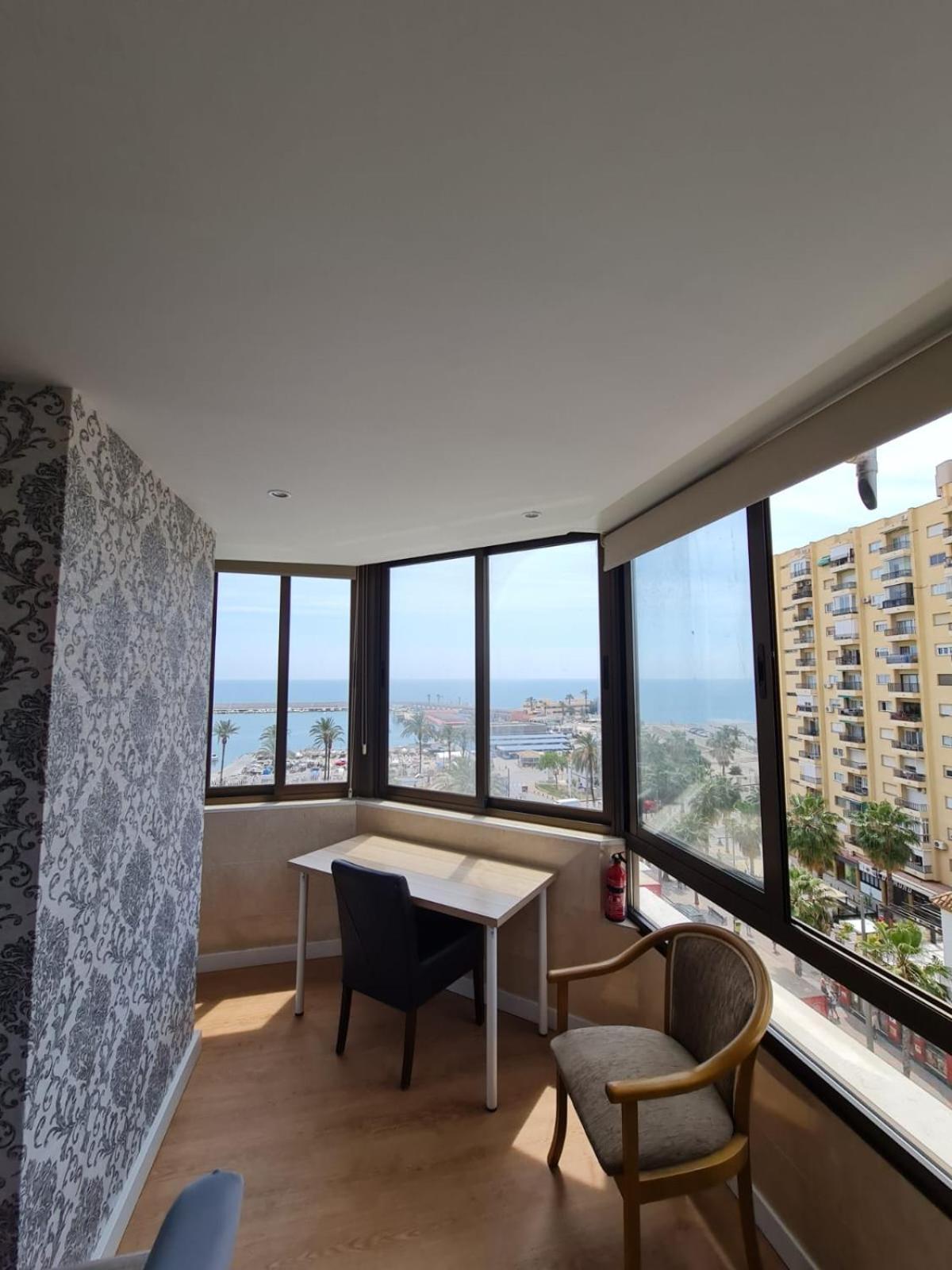 Palmeras Torre 2 Fuengirola