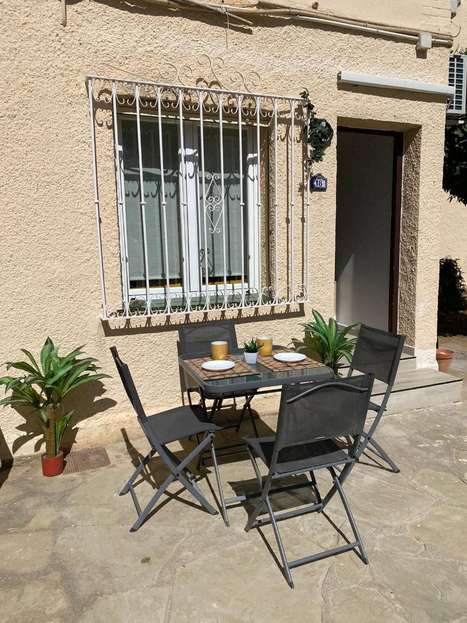 Estudio Con Piscina Y Parking, Playa A 4 Min A Pie, Tren A 2 Min Apartment *