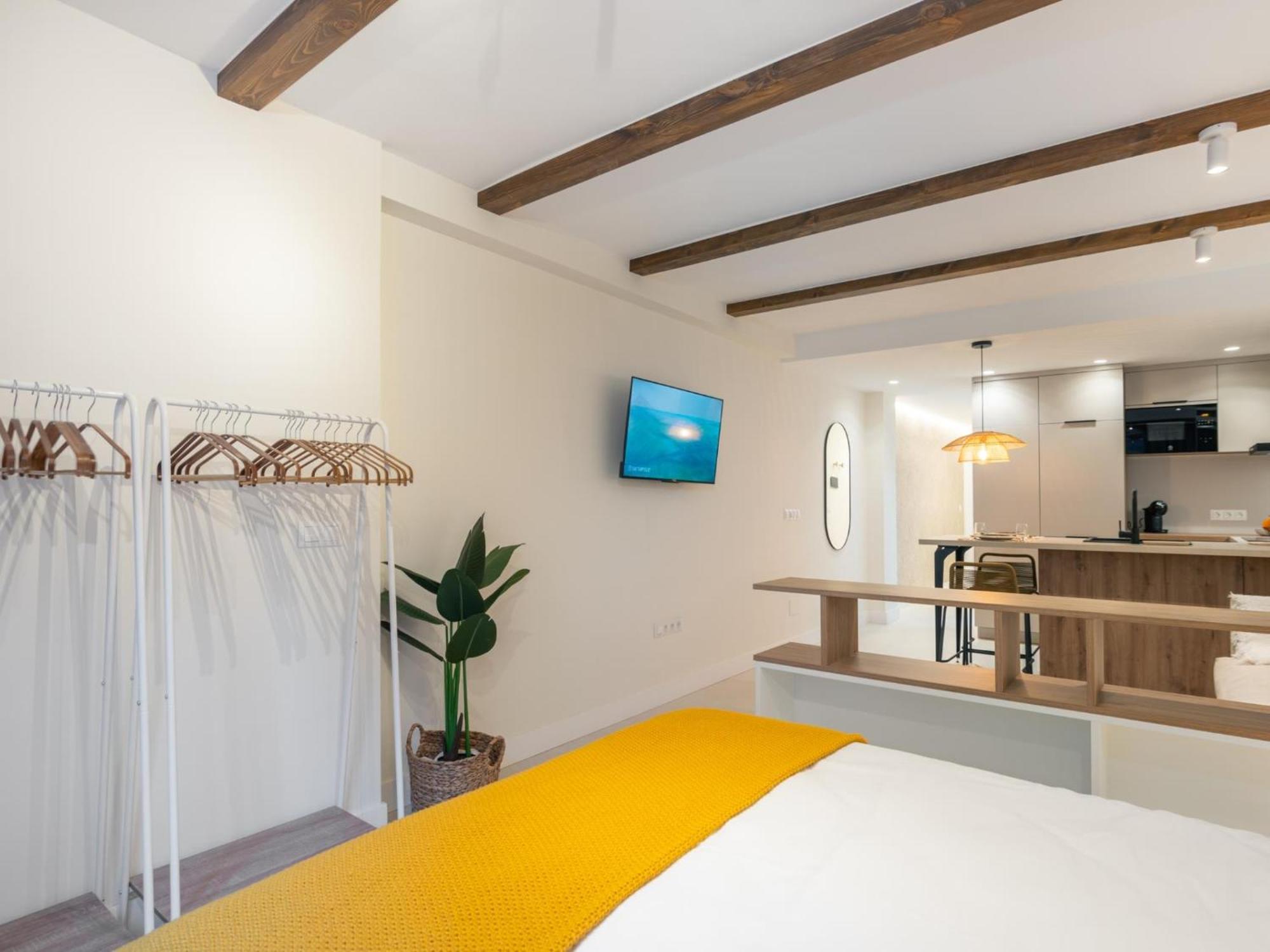 1ª Linea De Playa, Estudio Nuevo Pareja