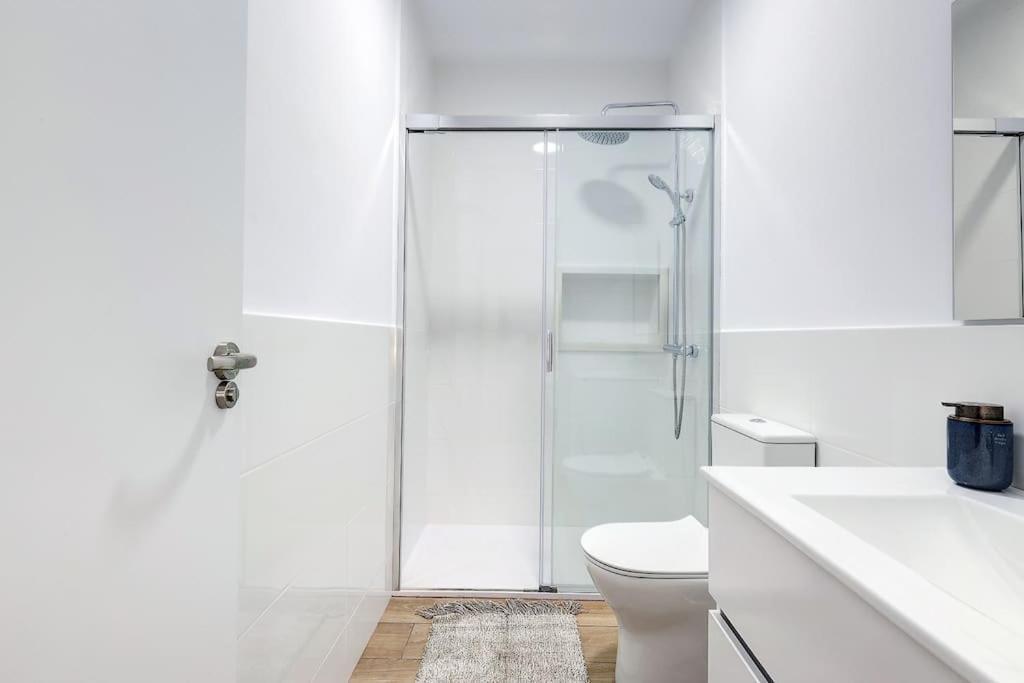 Modern & Vibrant, Urban Flat *