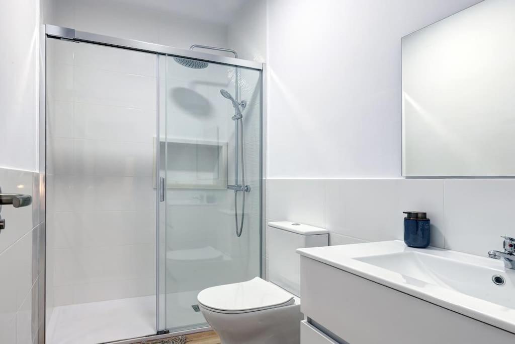 Modern & Vibrant, Urban Flat Fuengirola