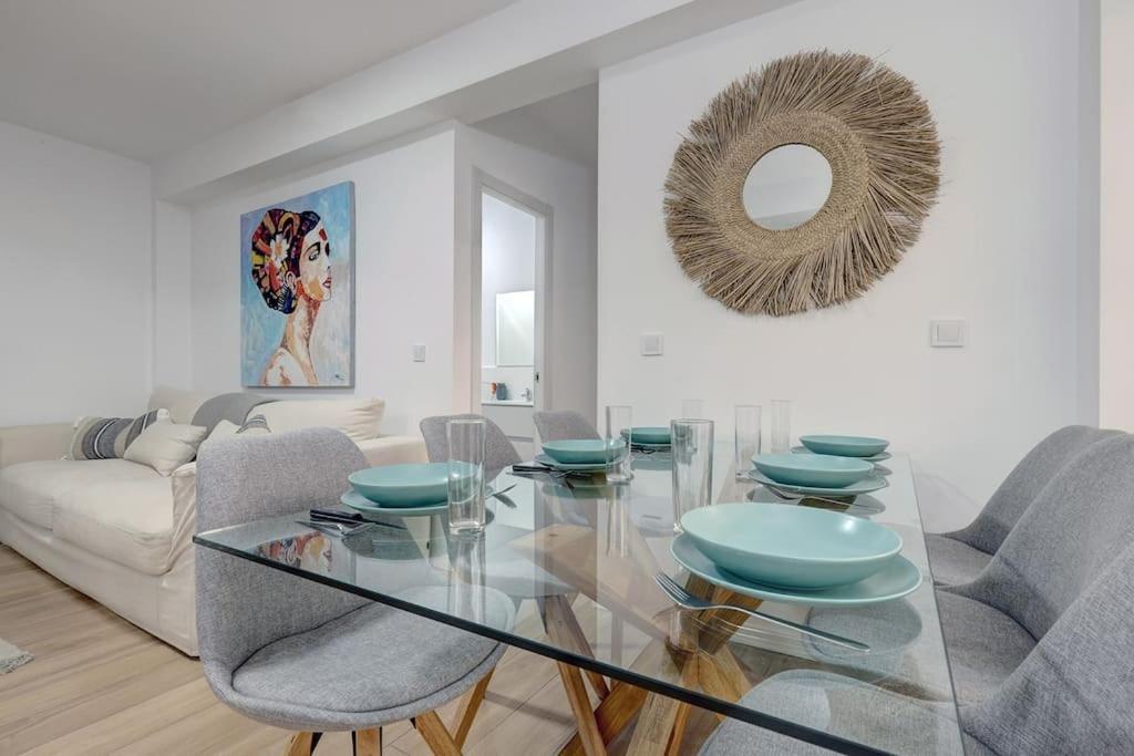 Modern & Vibrant, Urban Flat