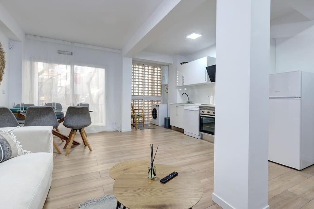 Modern & Vibrant, Urban Flat