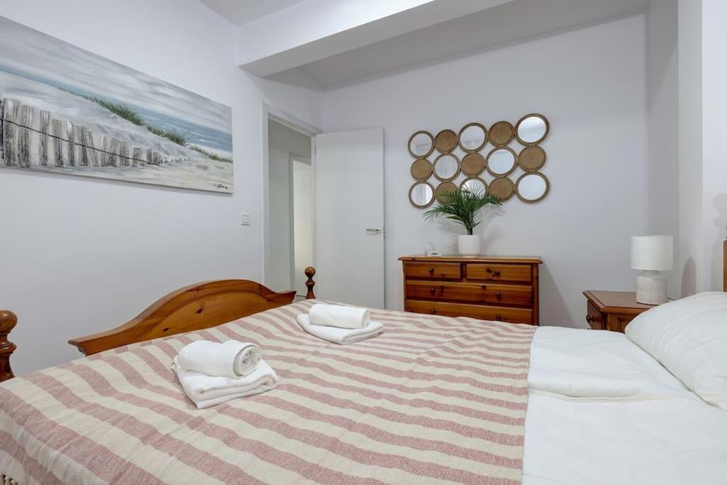 Modern & Vibrant, Urban Flat * Fuengirola
