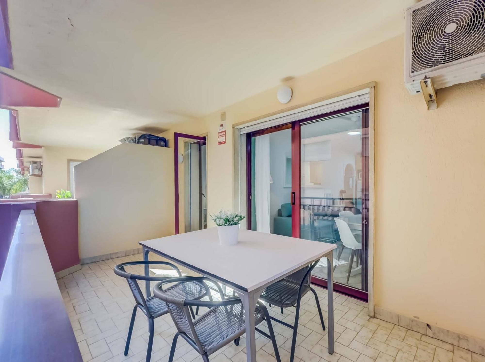 Apartment Yate Iv