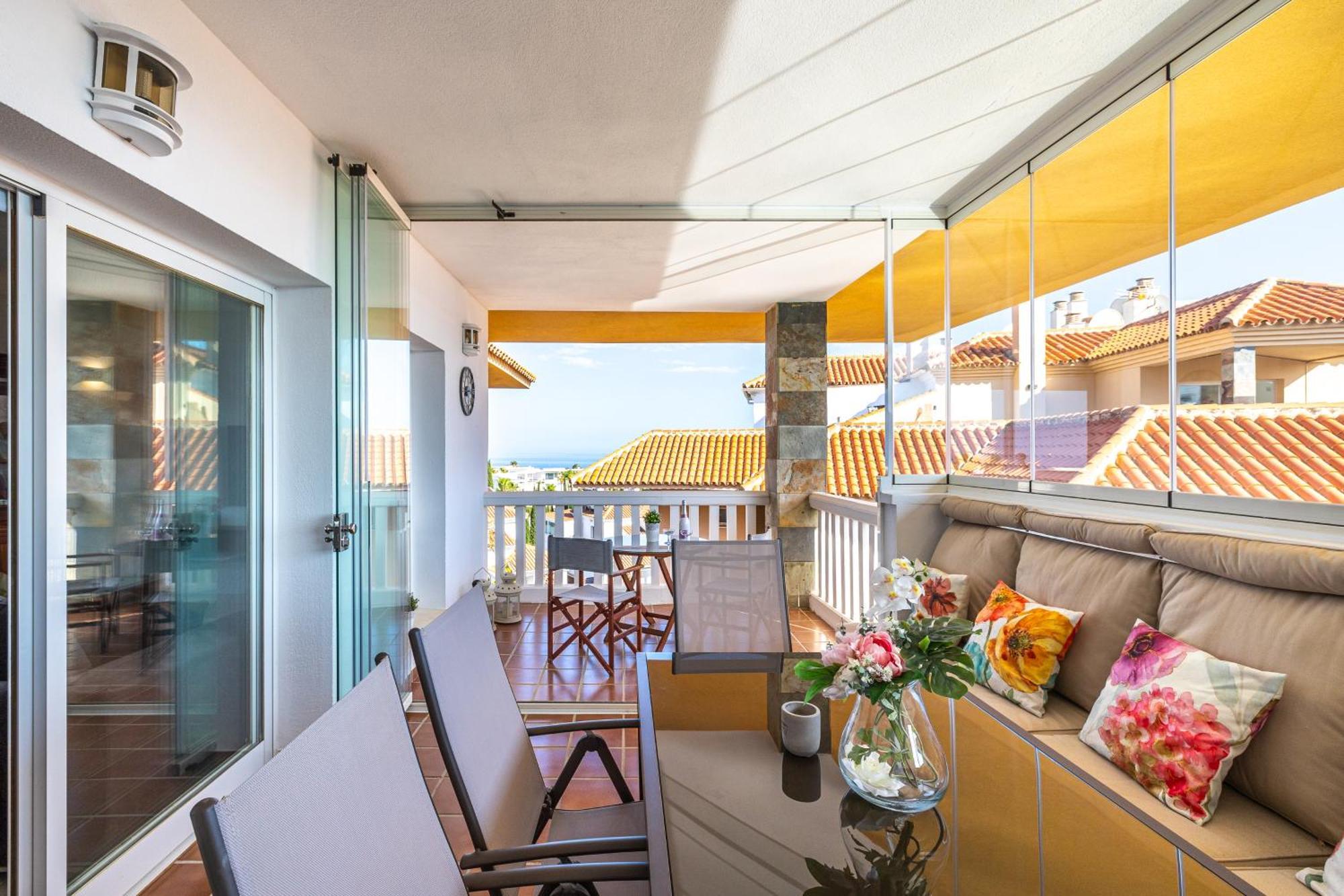Cozy 2 Bedrooms In El Higueron *