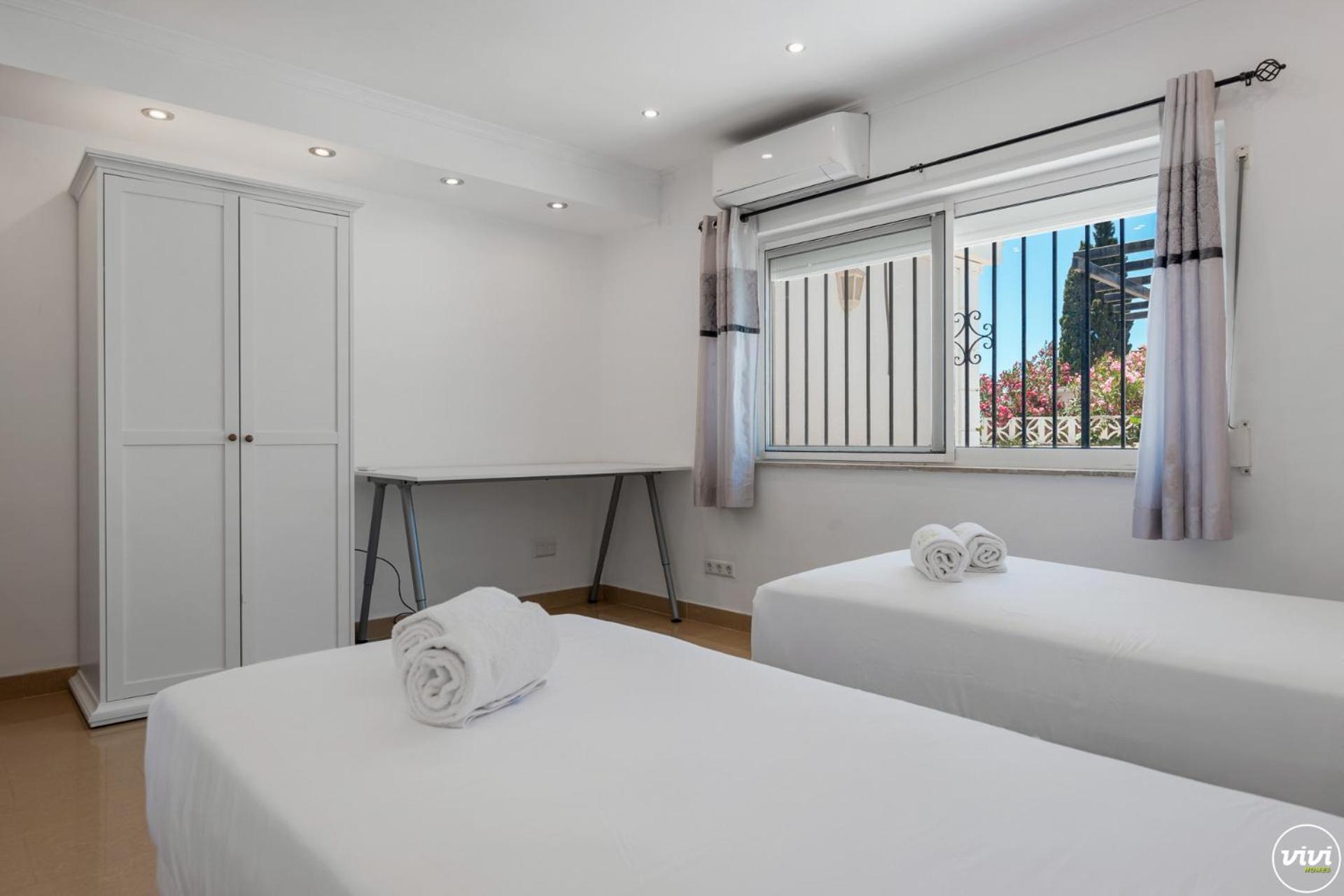De Haro - Garden, Terrace, Pool & Sea View Fuengirola