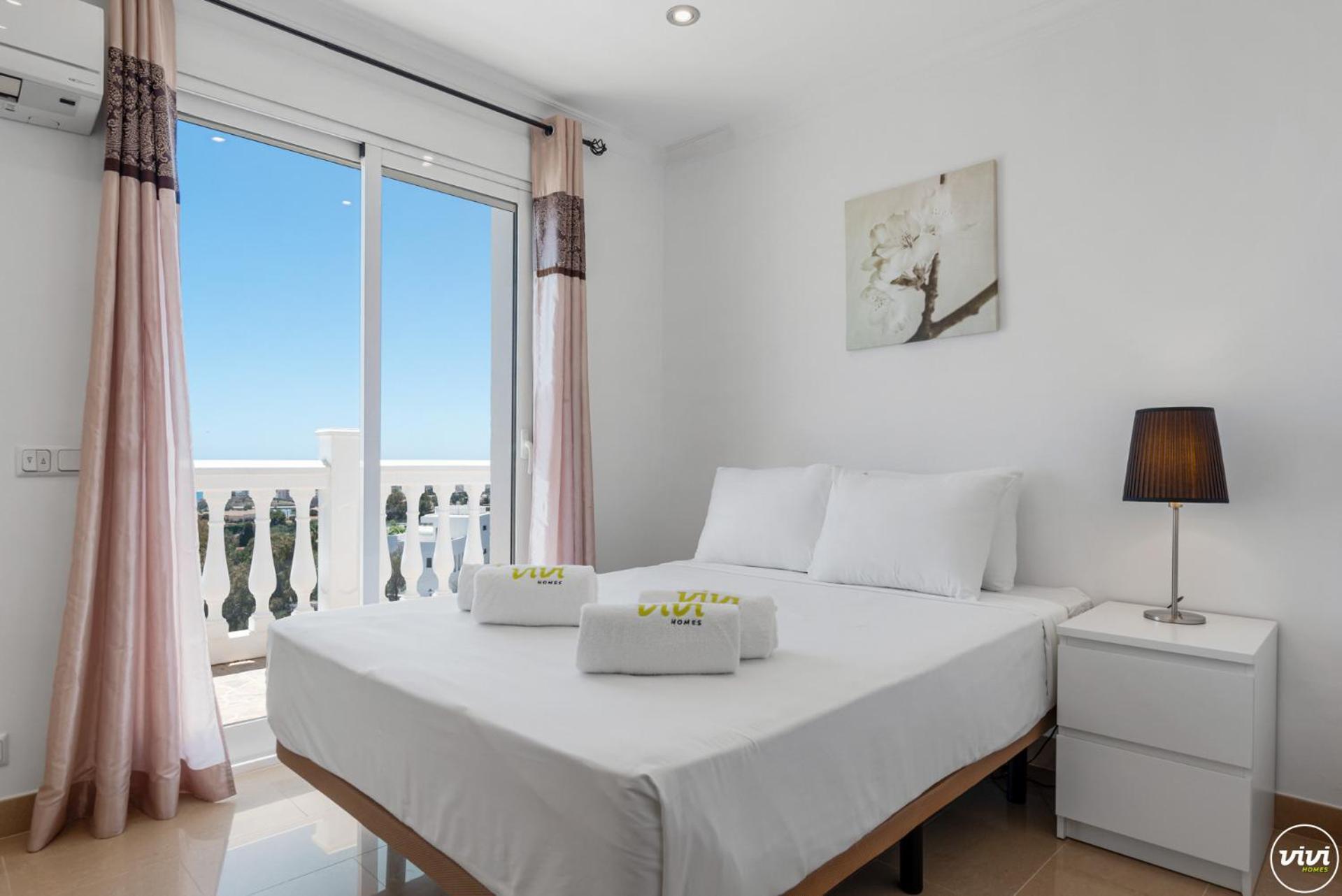 De Haro - Garden, Terrace, Pool & Sea View