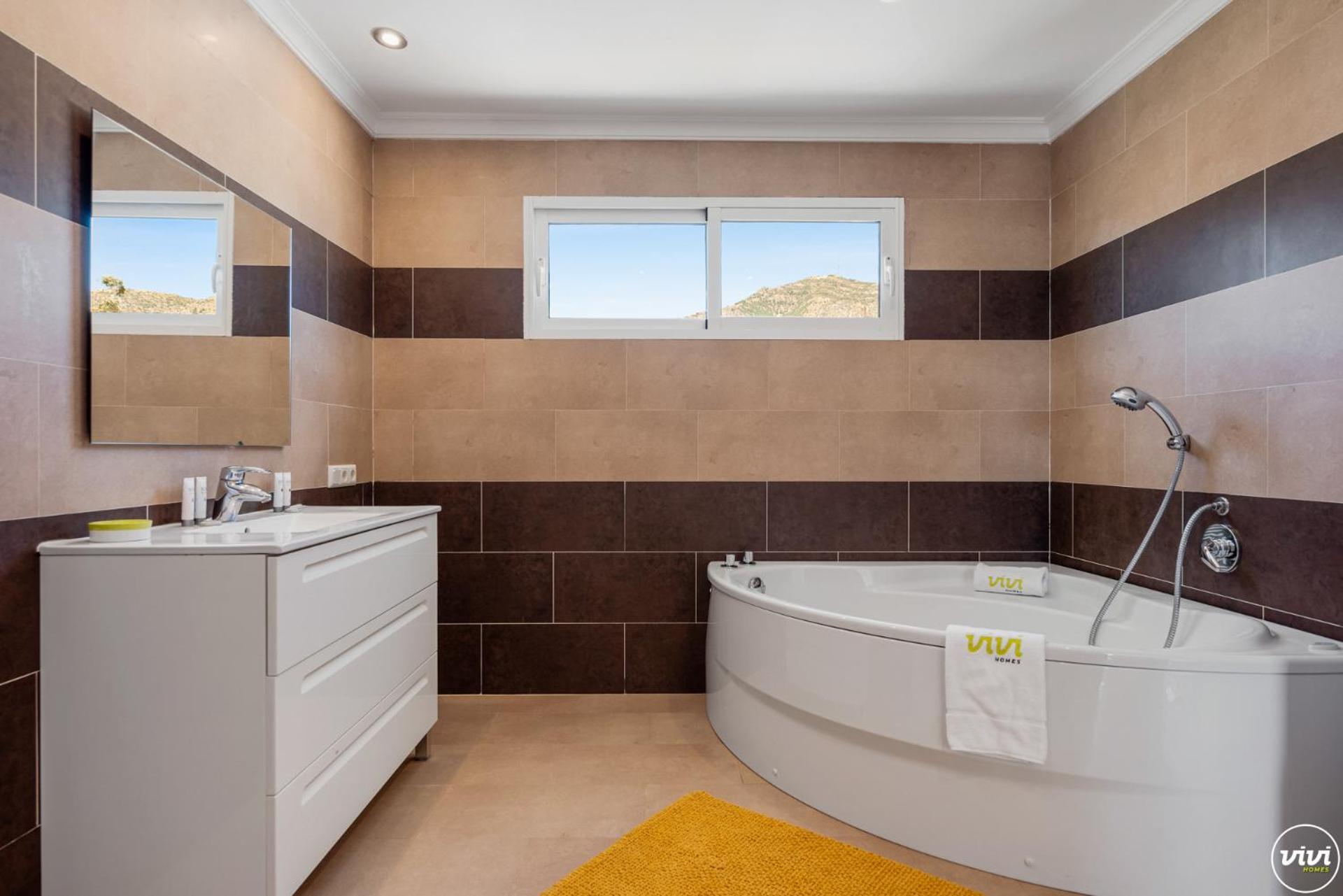 Villa De Haro - Garden, Terrace, Pool & Sea View *