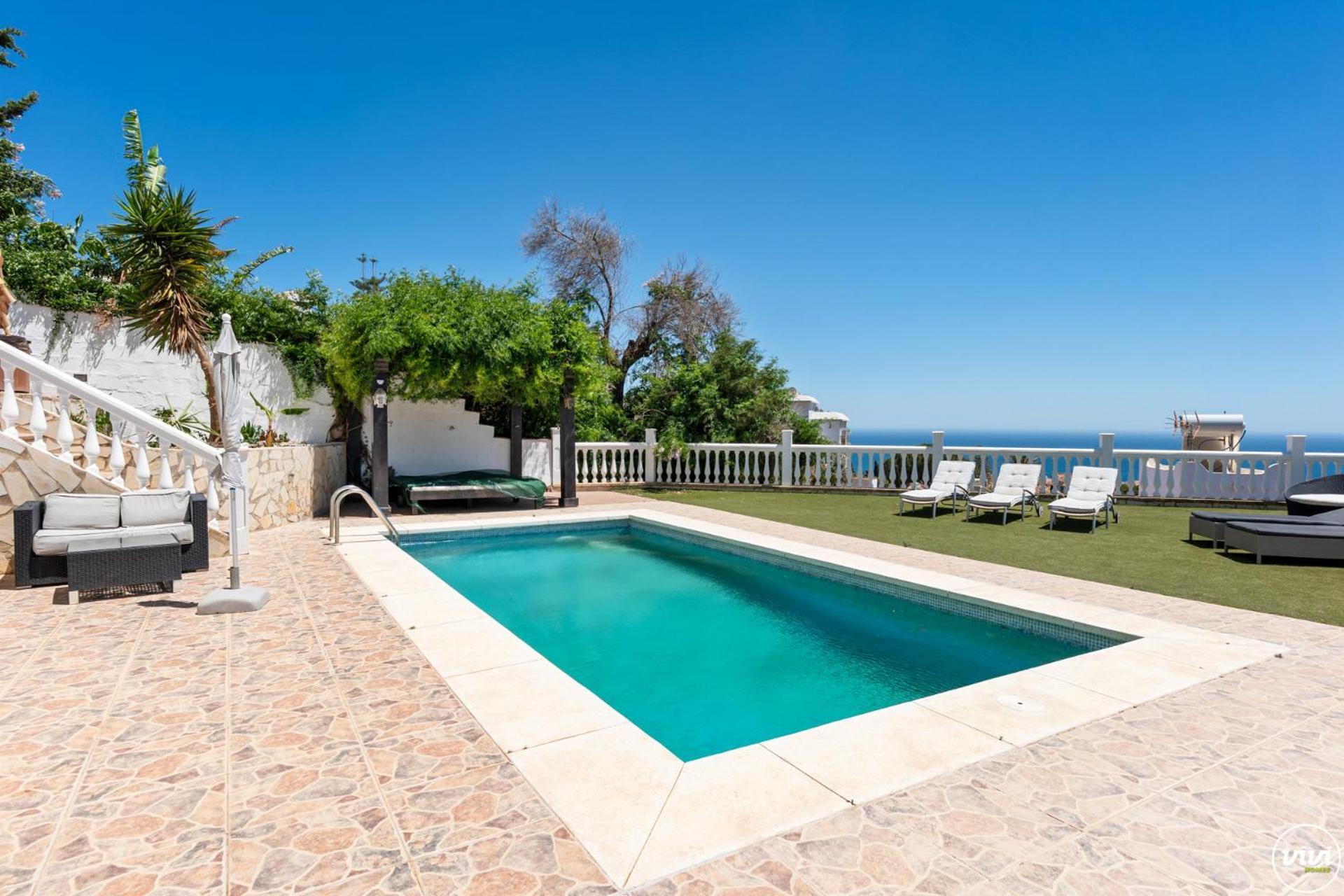 De Haro - Garden, Terrace, Pool & Sea View * Fuengirola