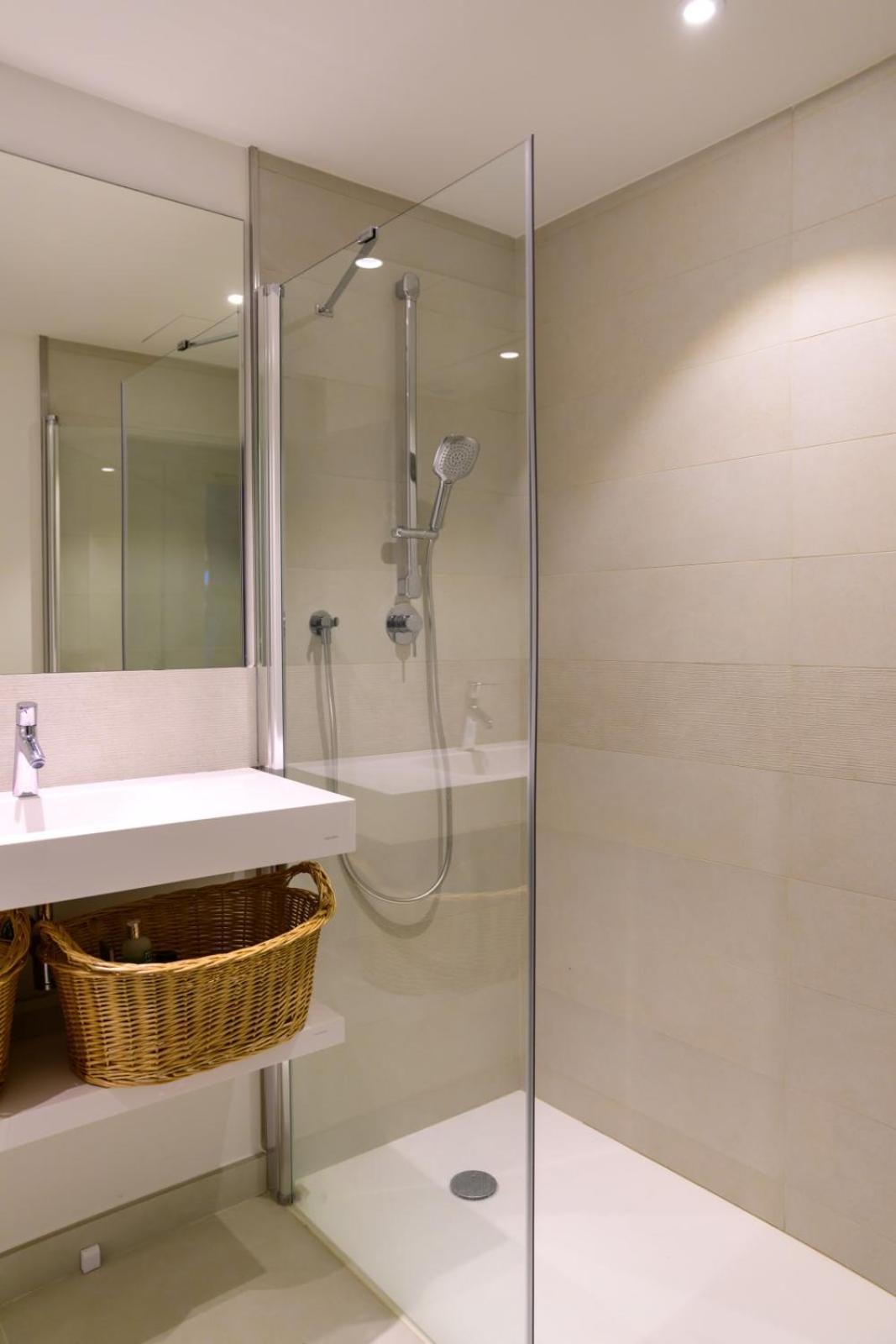 Beautiful West Facing 2-bedroom In The Prestigous Higueron West Apartment