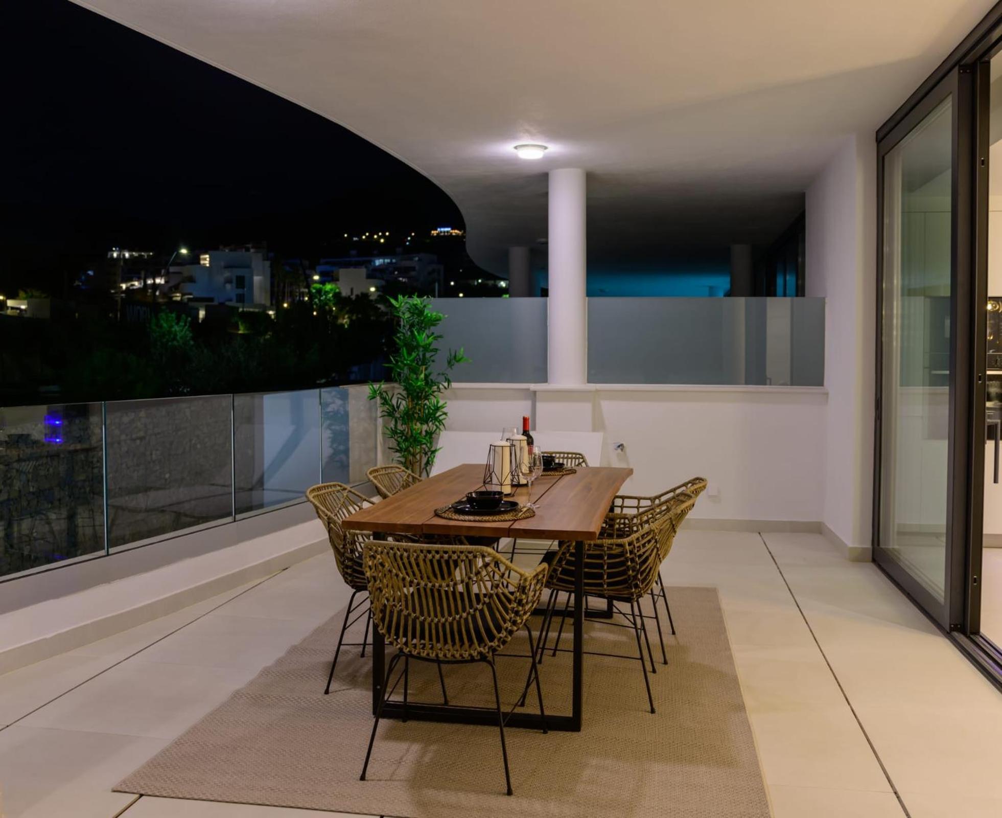 Beautiful West Facing 2-bedroom In The Prestigous Higueron West * Fuengirola