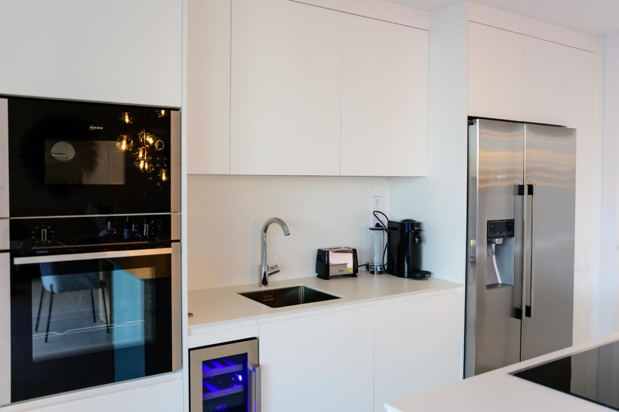 Apartment Beautiful West Facing 2-bedroom In The Prestigous Higueron West *