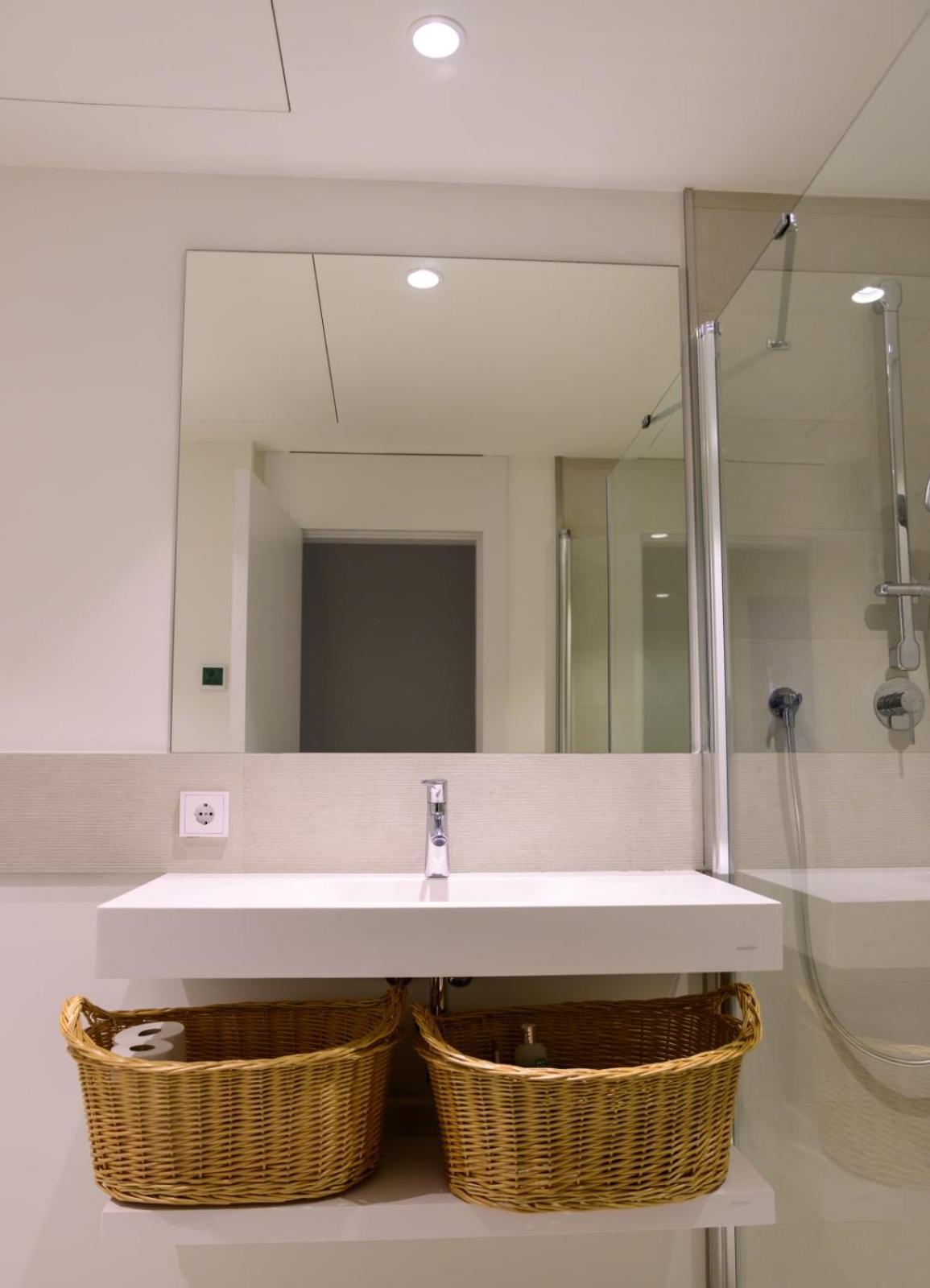 Apartment Beautiful West Facing 2-bedroom In The Prestigous Higueron West