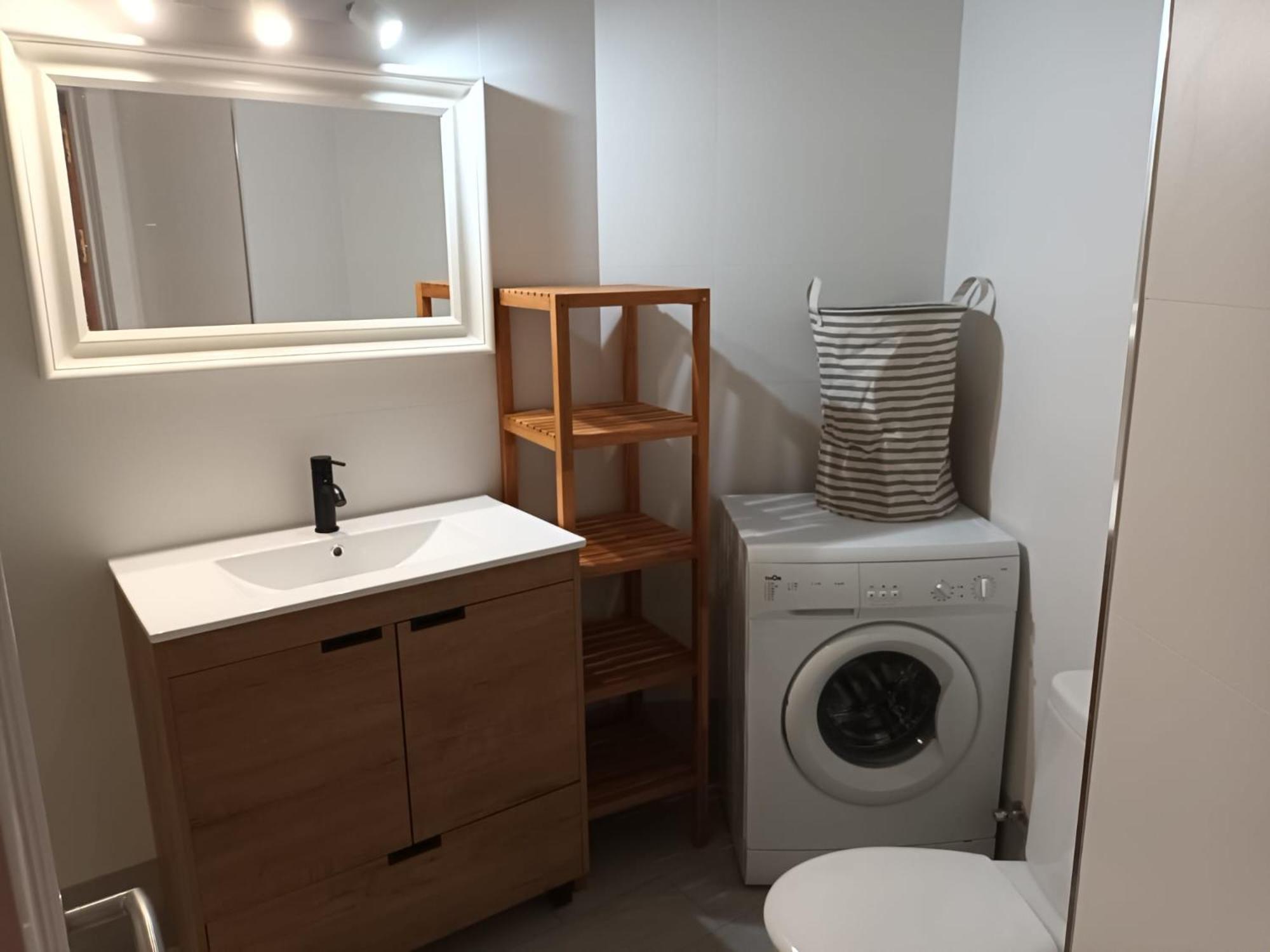Apartamento Burgos Holidays Apartment *