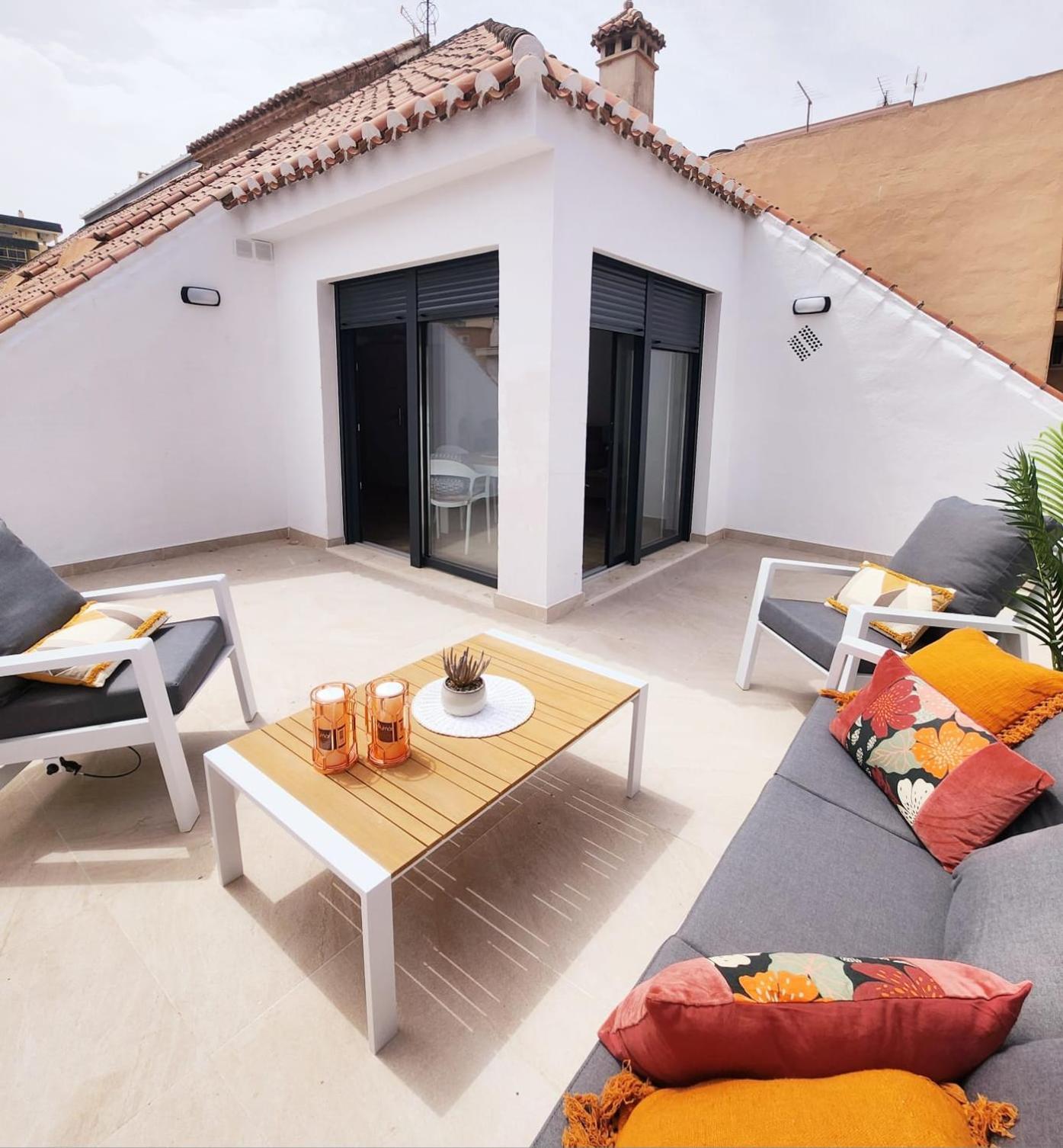 Novamar Apartamentos, Independientes Con Terraza, Dos Dormitorios, Salon Y Cocina Independiente, Ubicados En Centro De Y A La Playa, Wifi De Alta Velocidad * Fuengirola