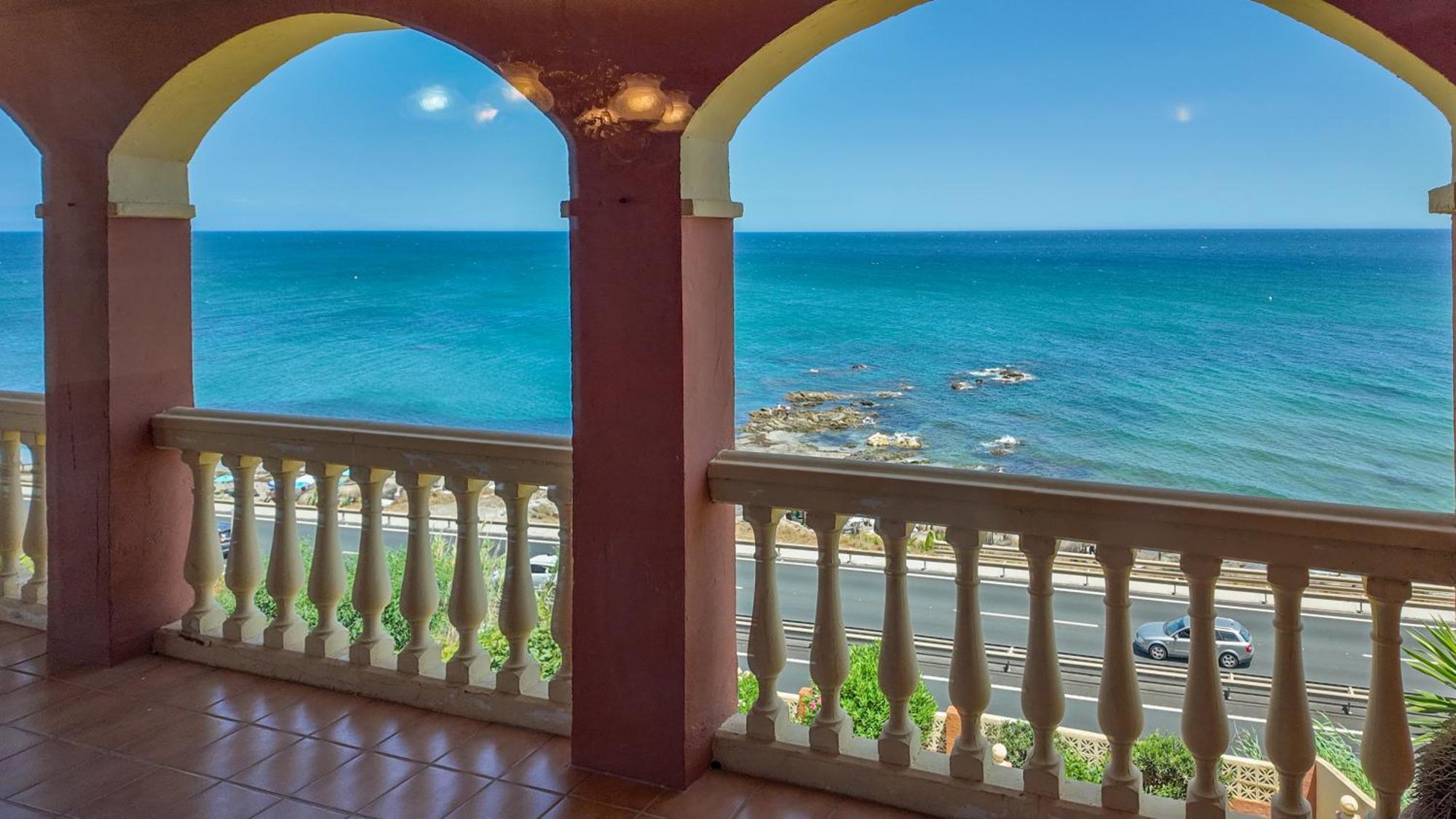 Villa Sea View With Private Pool And Gardens 5 Bedrooms Fuengirola