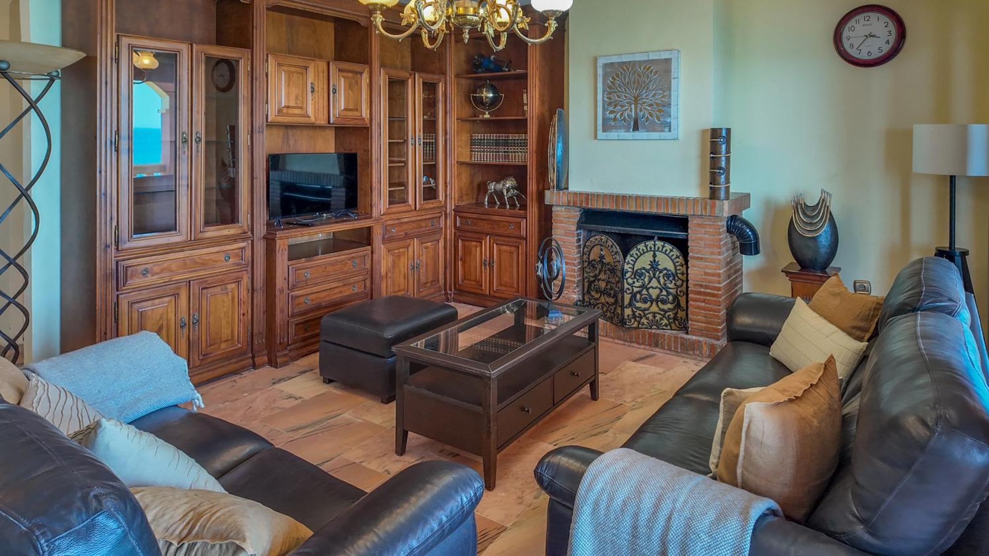 Sea View With Private Pool And Gardens 5 Bedrooms Villa Fuengirola