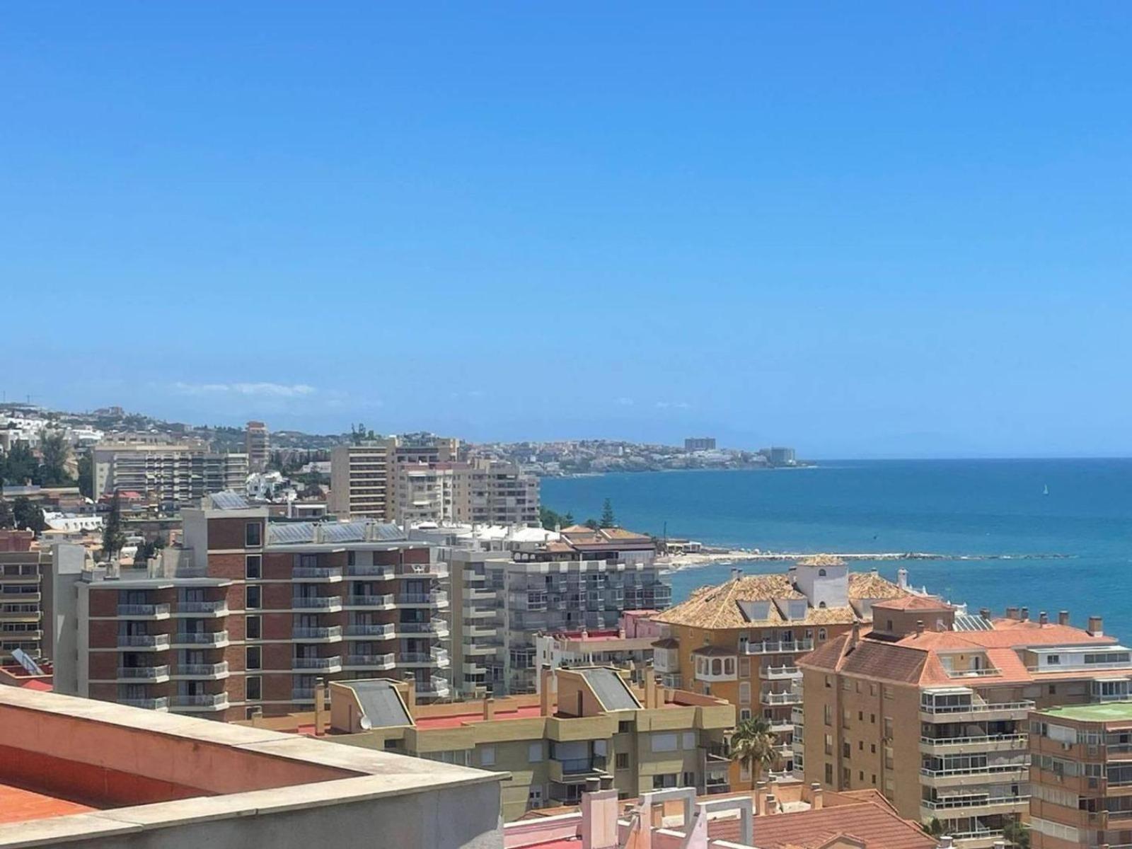 Lujoso Atico Con Vistas Al Mar, Piscina & Parking Appartement