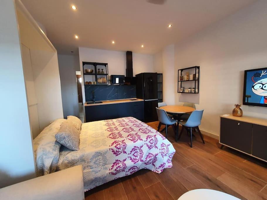 Tu Vacacional - Completamente Renovado 50m Playa Apartment *