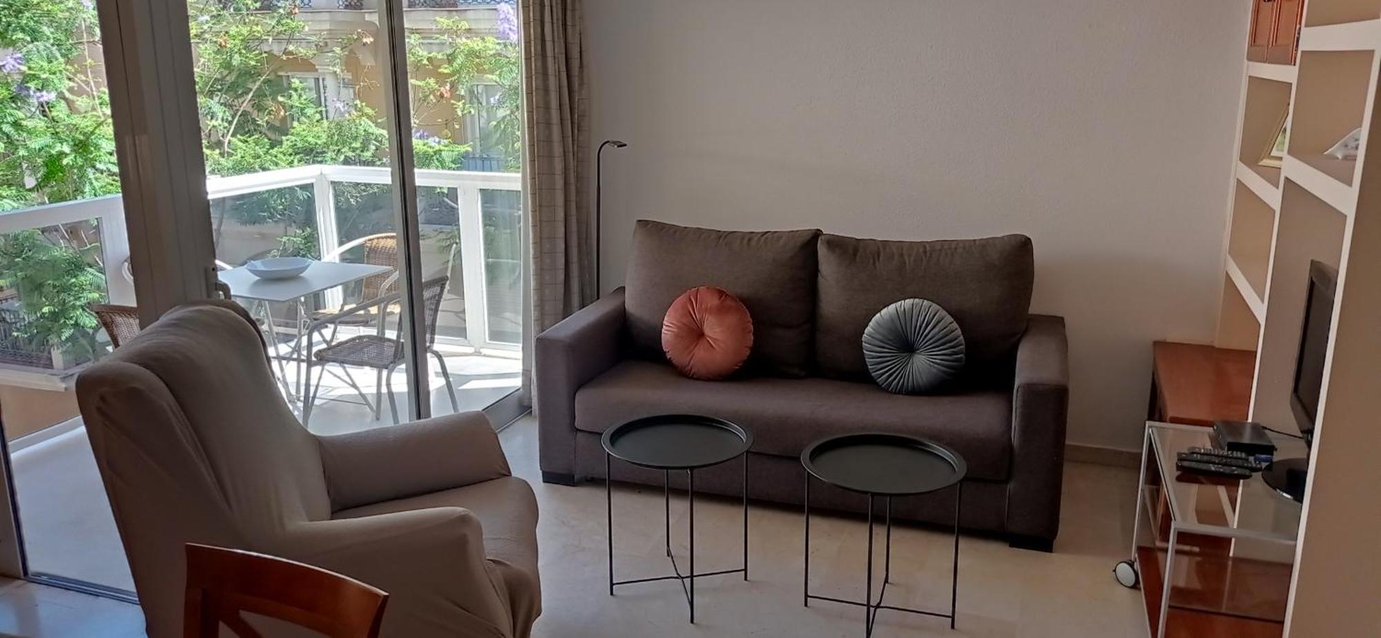 Isaac Peral Con Garage Huoneisto Fuengirola