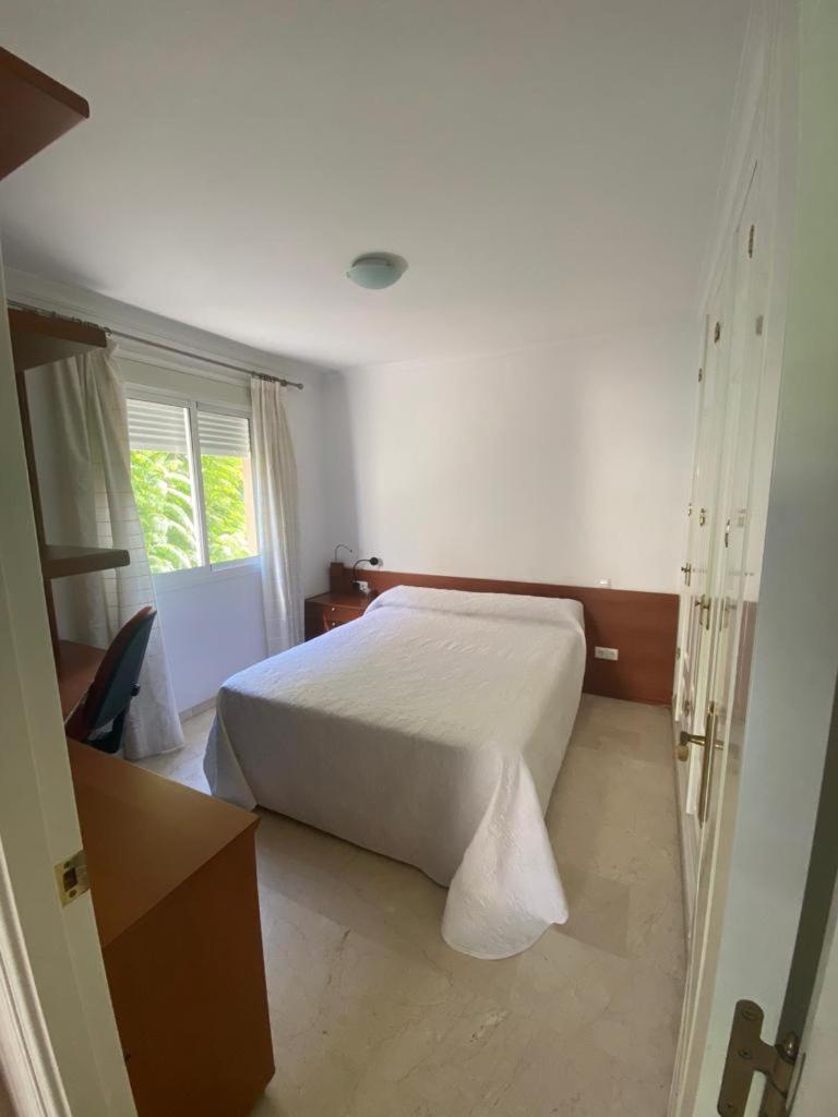 Isaac Peral Con Garage Apartamento Fuengirola