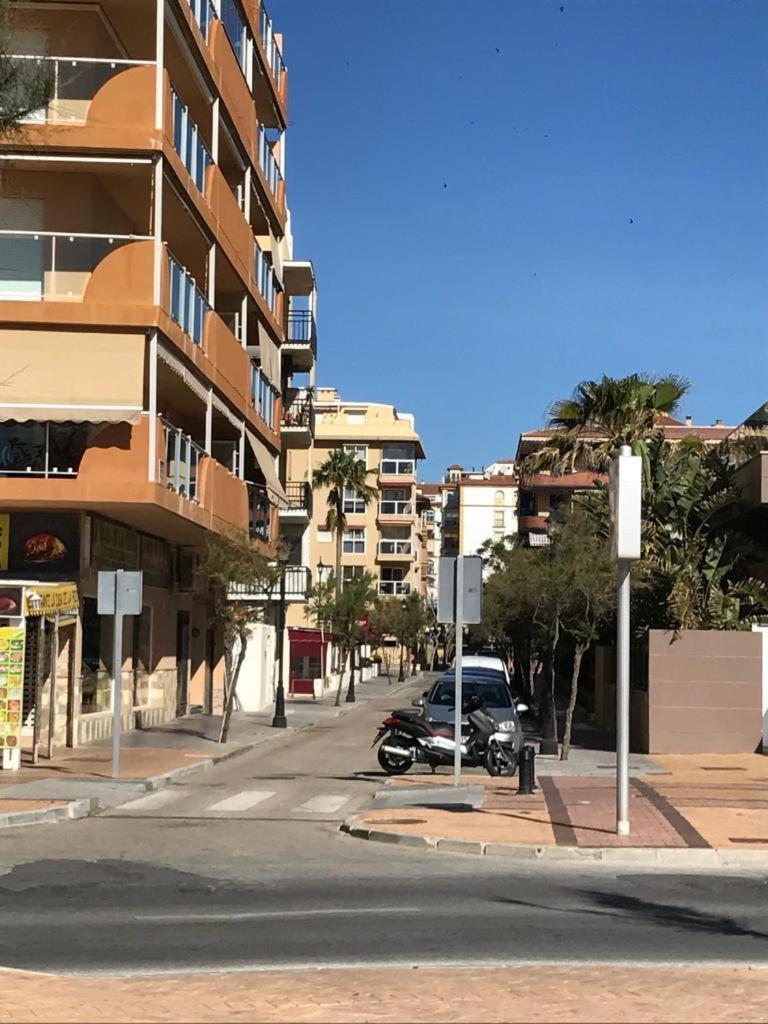 Isaac Peral Con Garage Huoneisto Fuengirola