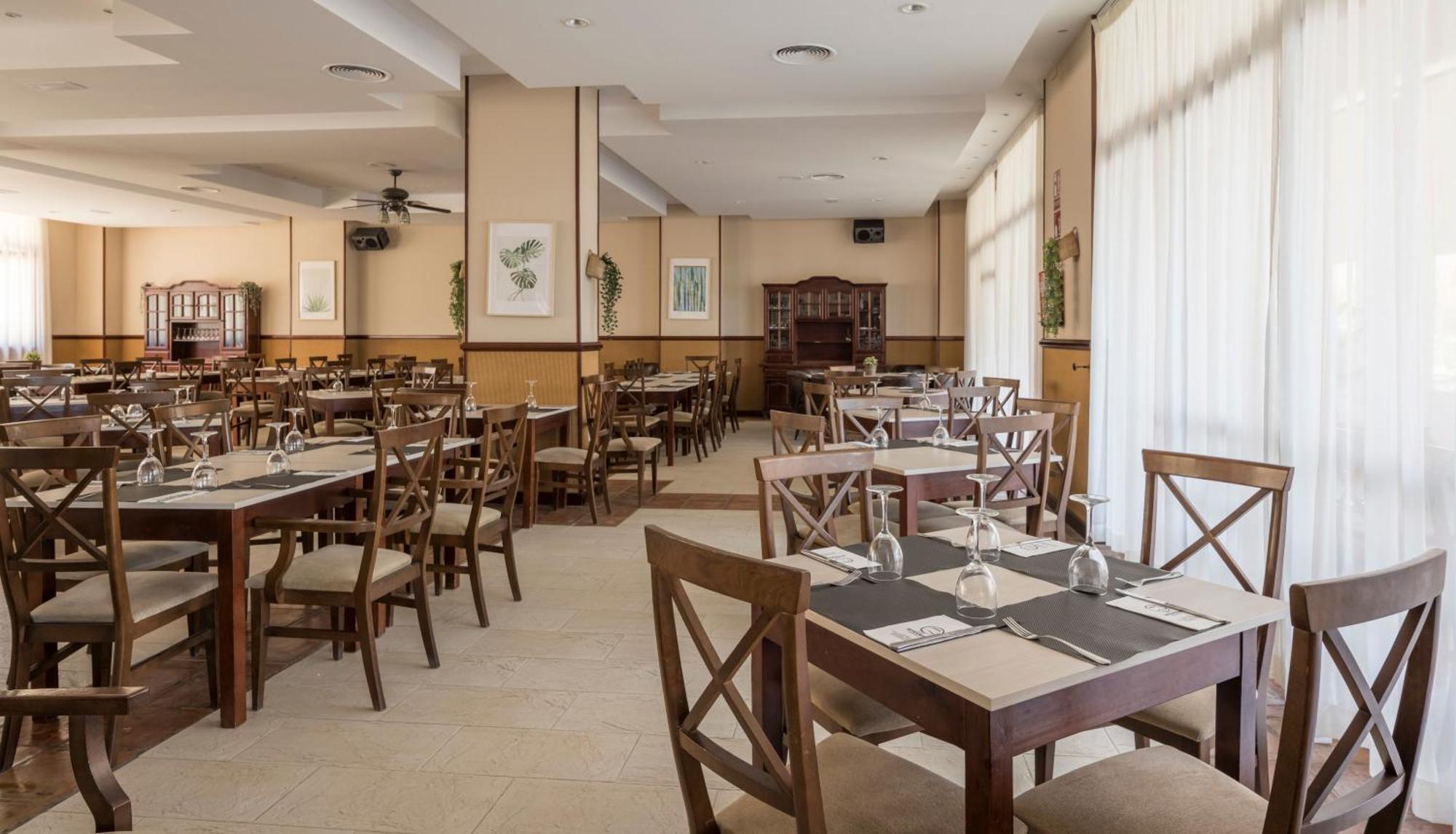 Ilunion Miramar Aparthotel