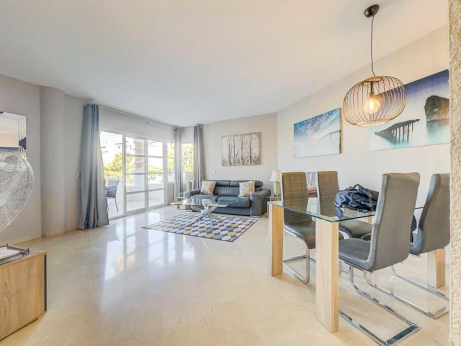 99 - Cozy In Matchroom Club, Mijas Golf *