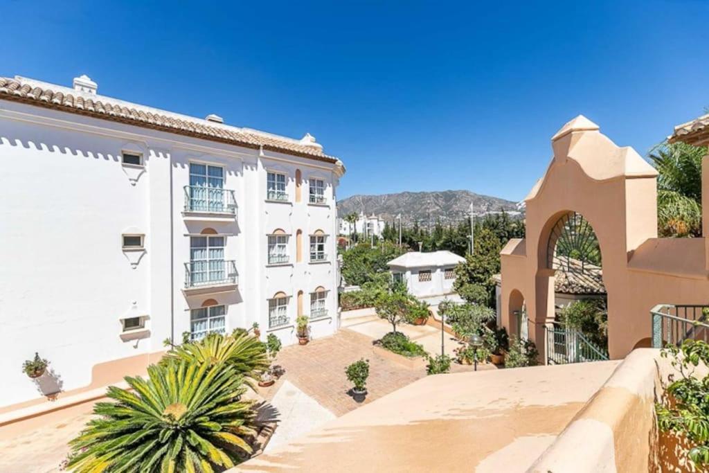 99 - Cozy In Matchroom Club, Mijas Golf *