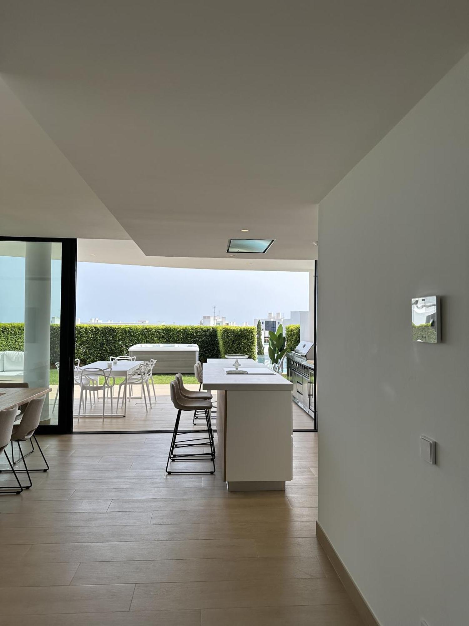 Luxurious Flat With Garden, Private Jacuzzi, Bbq Huoneisto Fuengirola