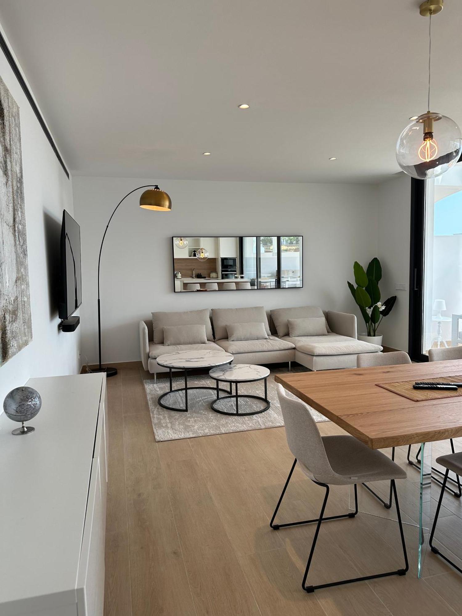 Luxurious Flat With Garden, Private Jacuzzi, Bbq Huoneisto *