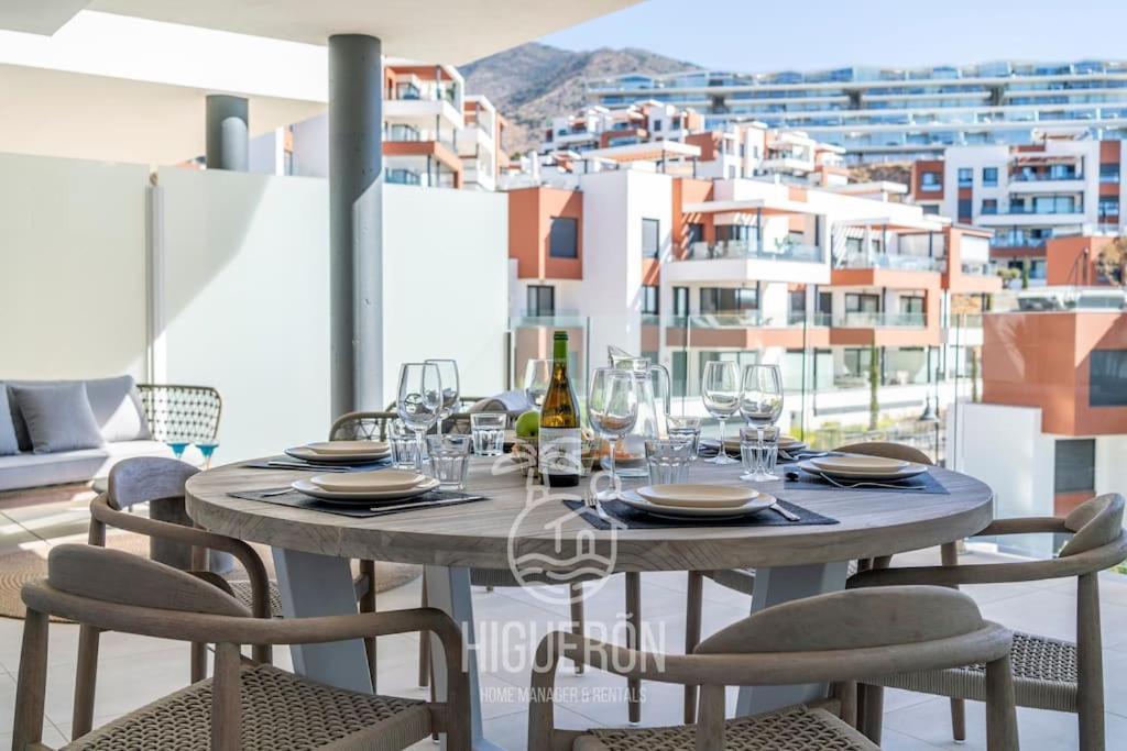 Higueronrentals Sea Breeze Apartment *