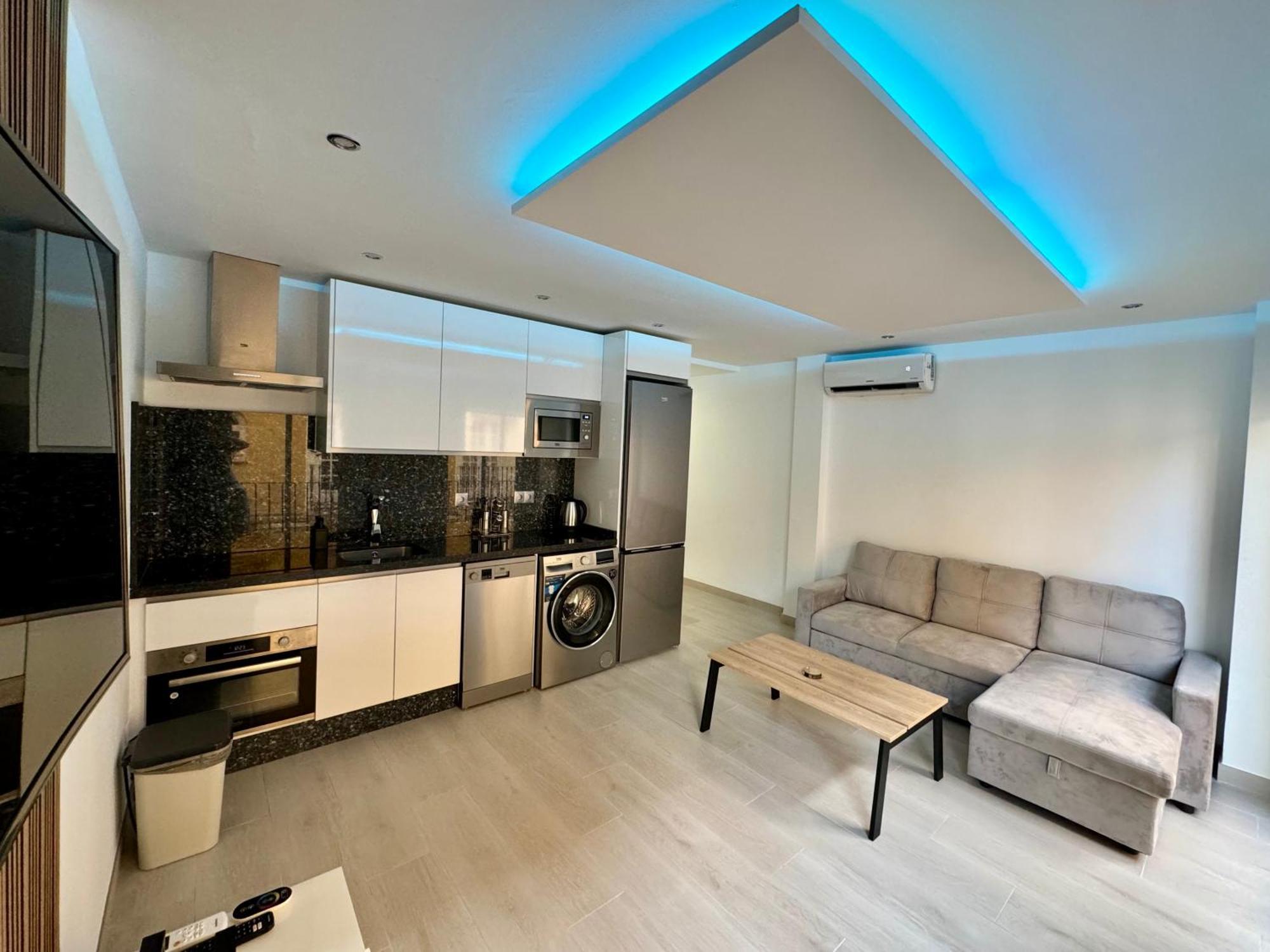 Aljaima I Center And Apartamento