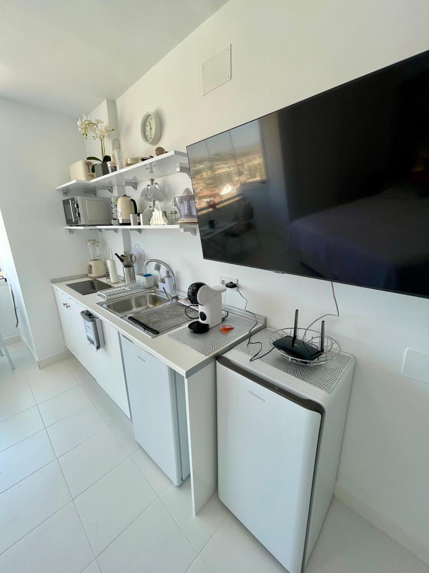 Sunny Beachside Retreat With Mountain And Sea Views * Fuengirola