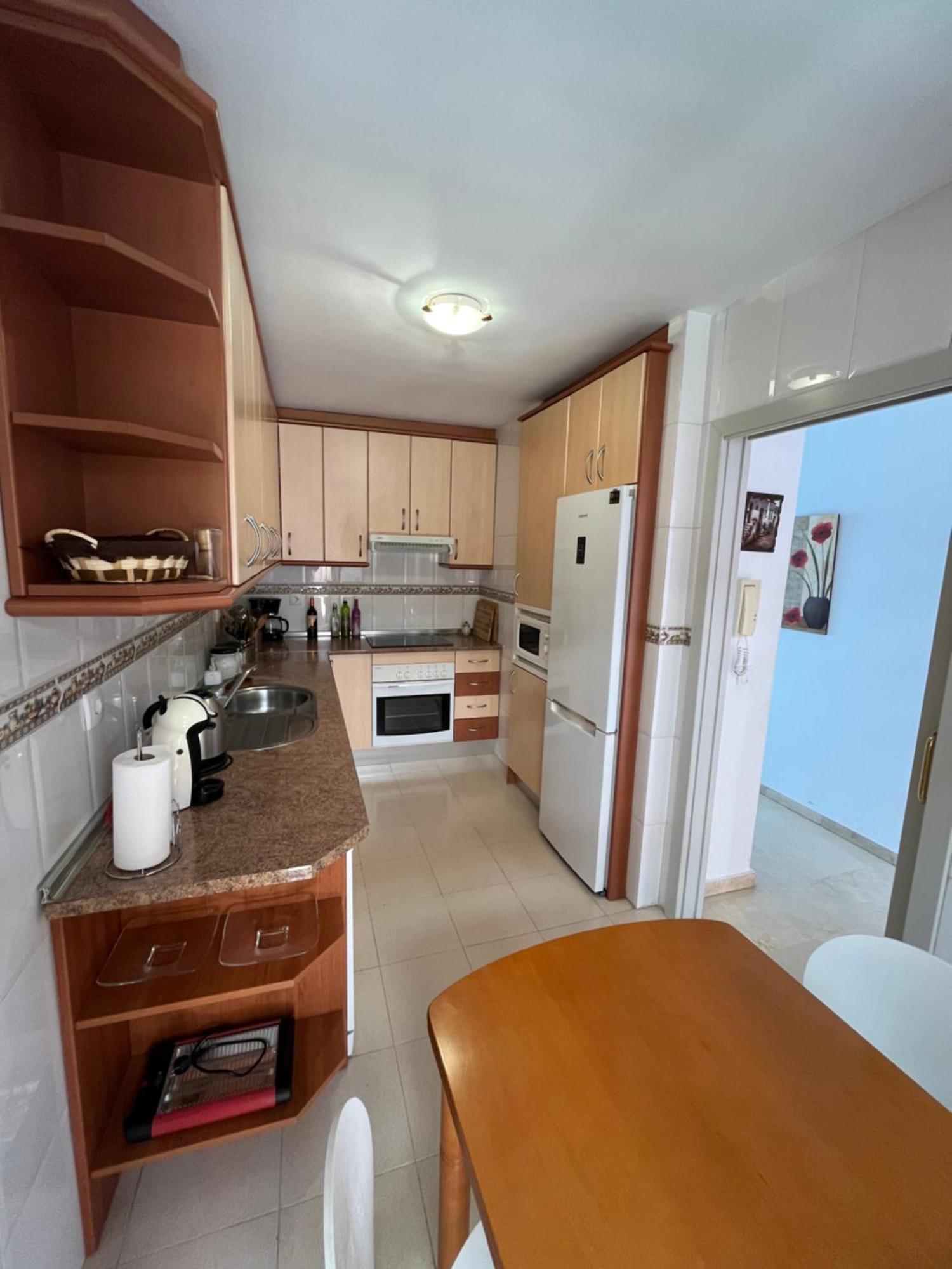 Apartamento Atico Con Vistas Al Mar Y Con Piscina Frente A Castillo Sohail
