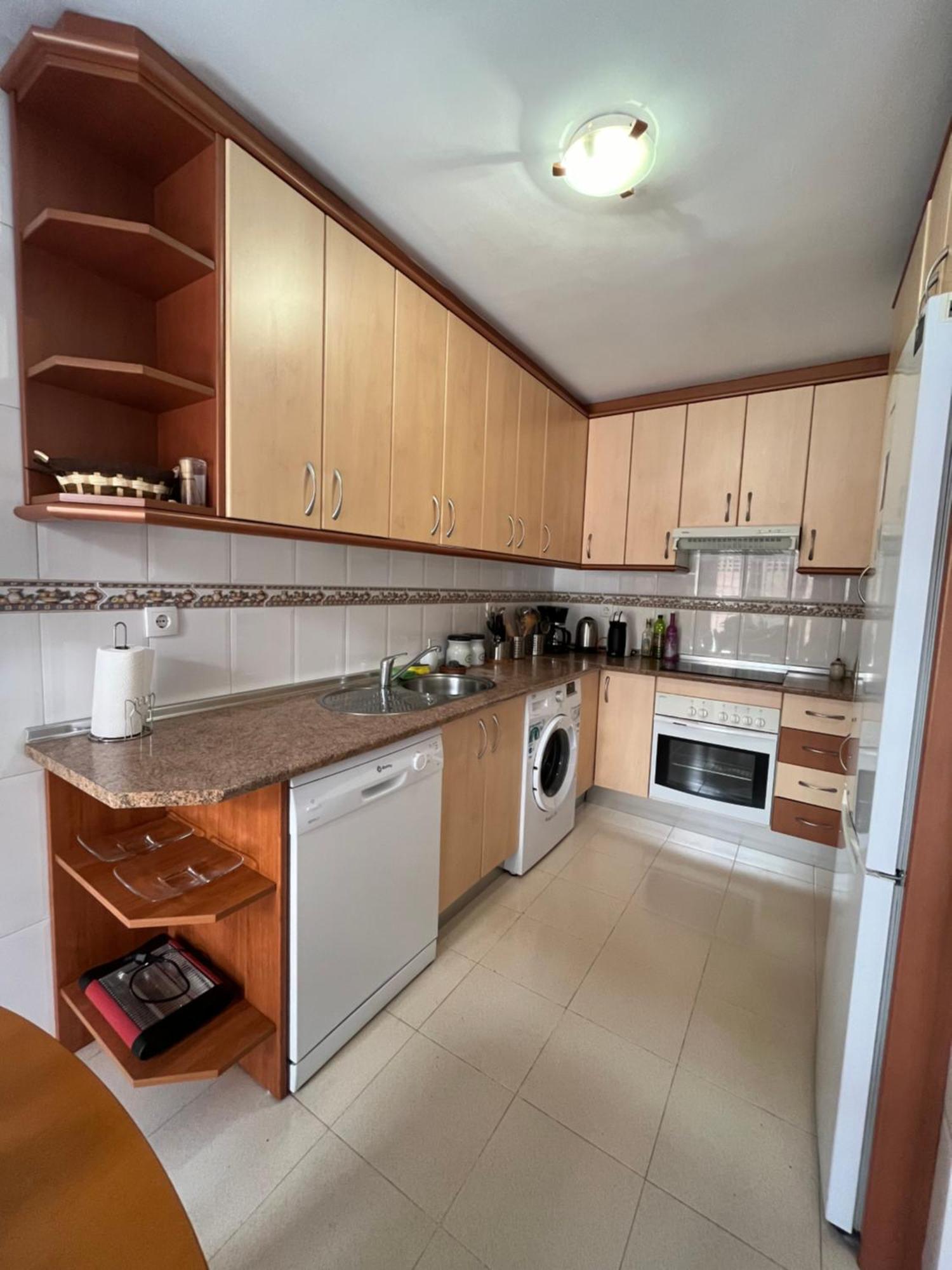 Apartamento Atico Con Vistas Al Mar Y Con Piscina Frente A Castillo Sohail Fuengirola