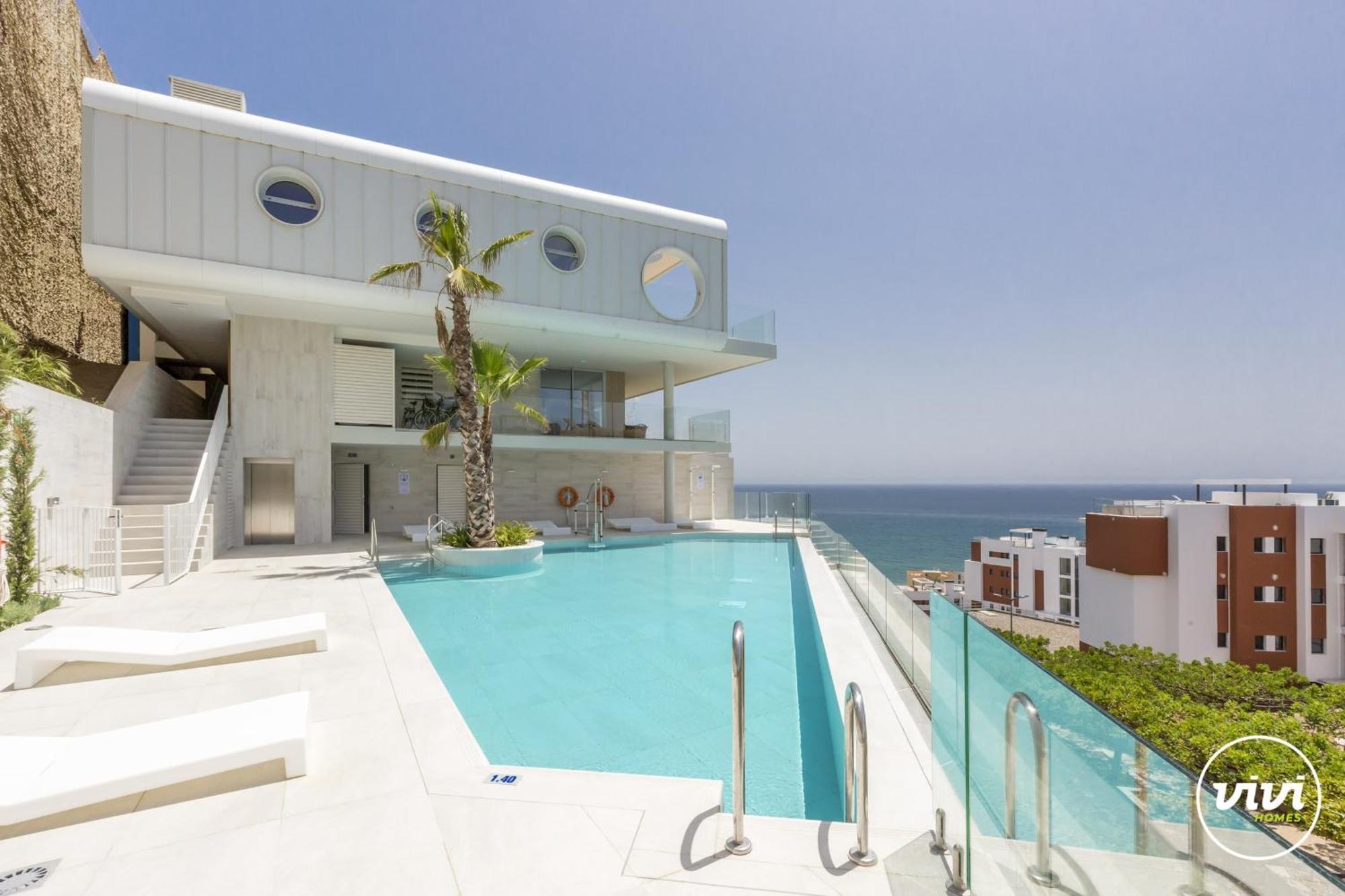 Vivi Homes -vista Mar Pool, Terrace, Golf & Sea View Apartment