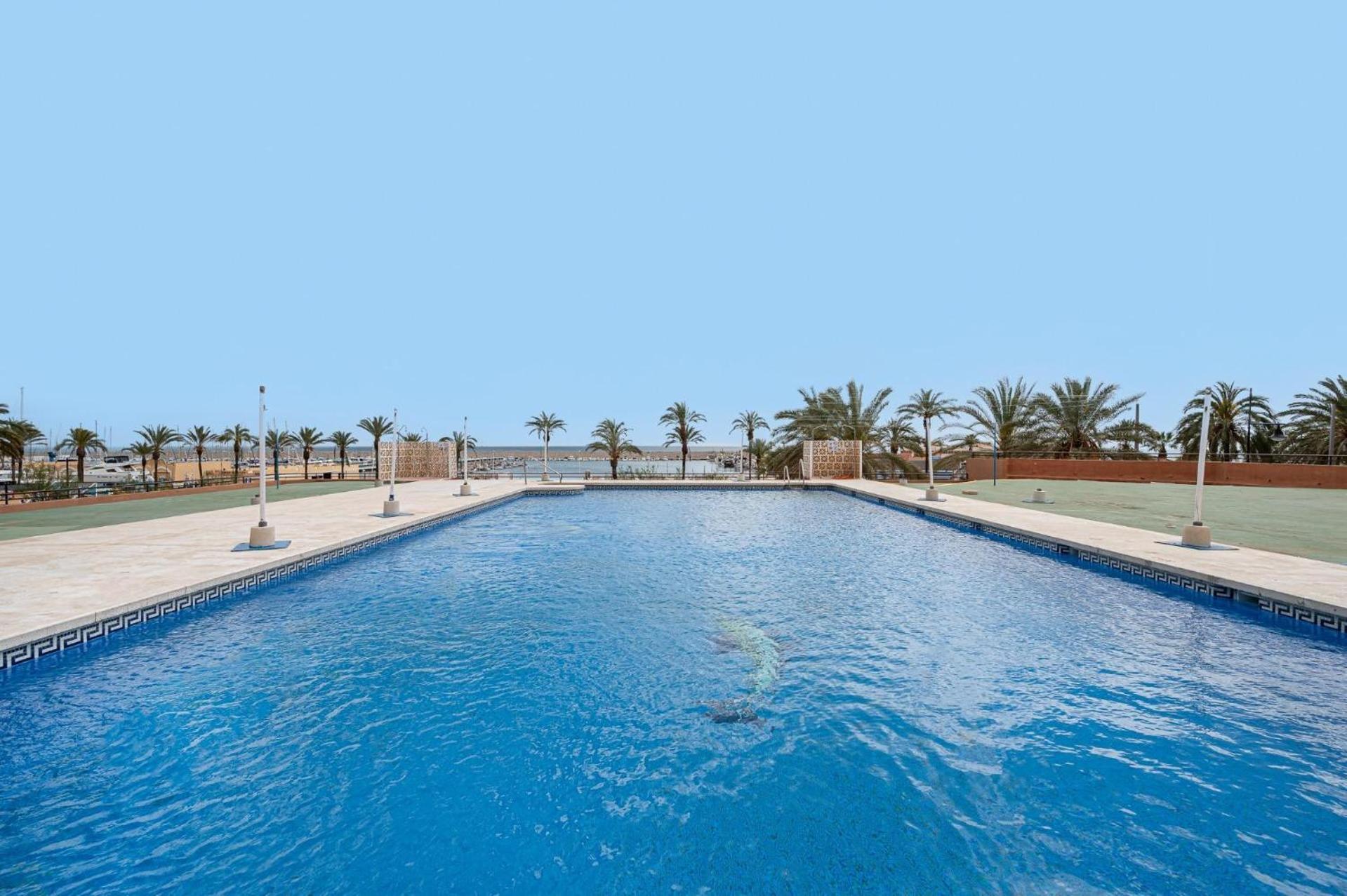 Beachfront With Terrace And Seaviews Fuengirola