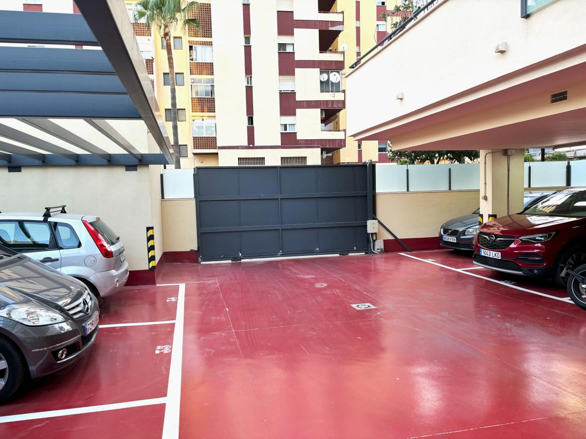 Evans Realty Bf Parking & Piscina & Terraza Appartement