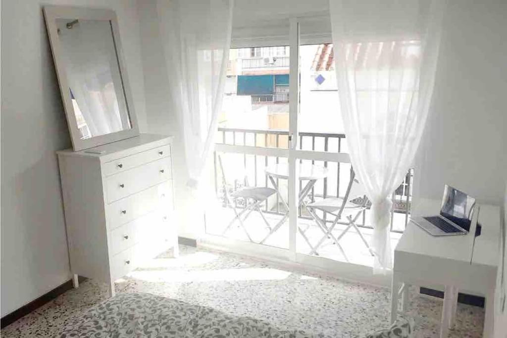 Apartment 3 Bedrooms Flat-fuengirola Center-2 Min From