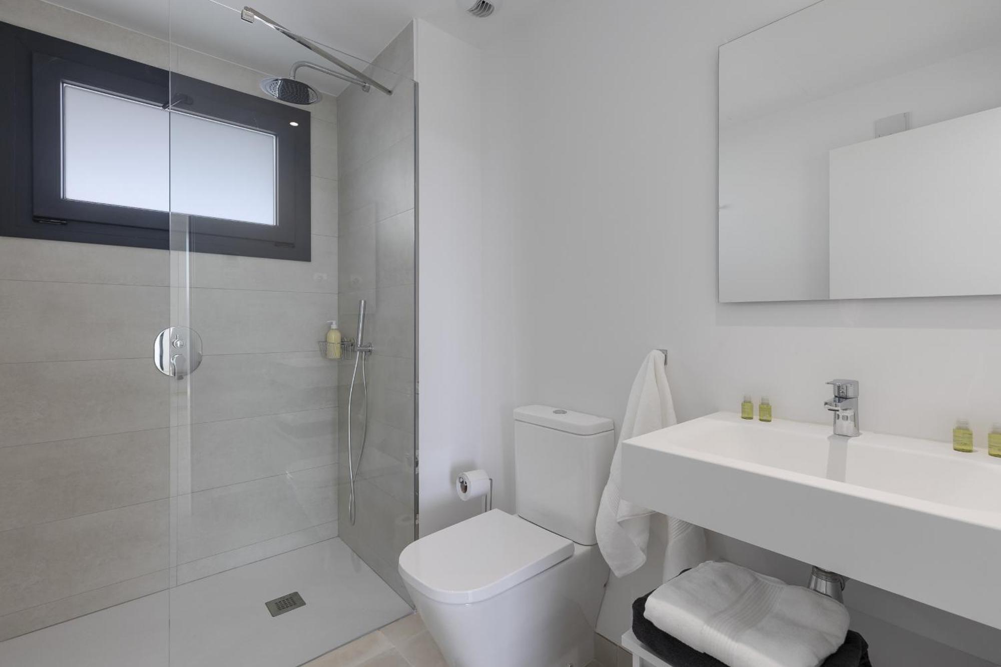 Modern Luxury With Terrace In Higueron Fuengirola