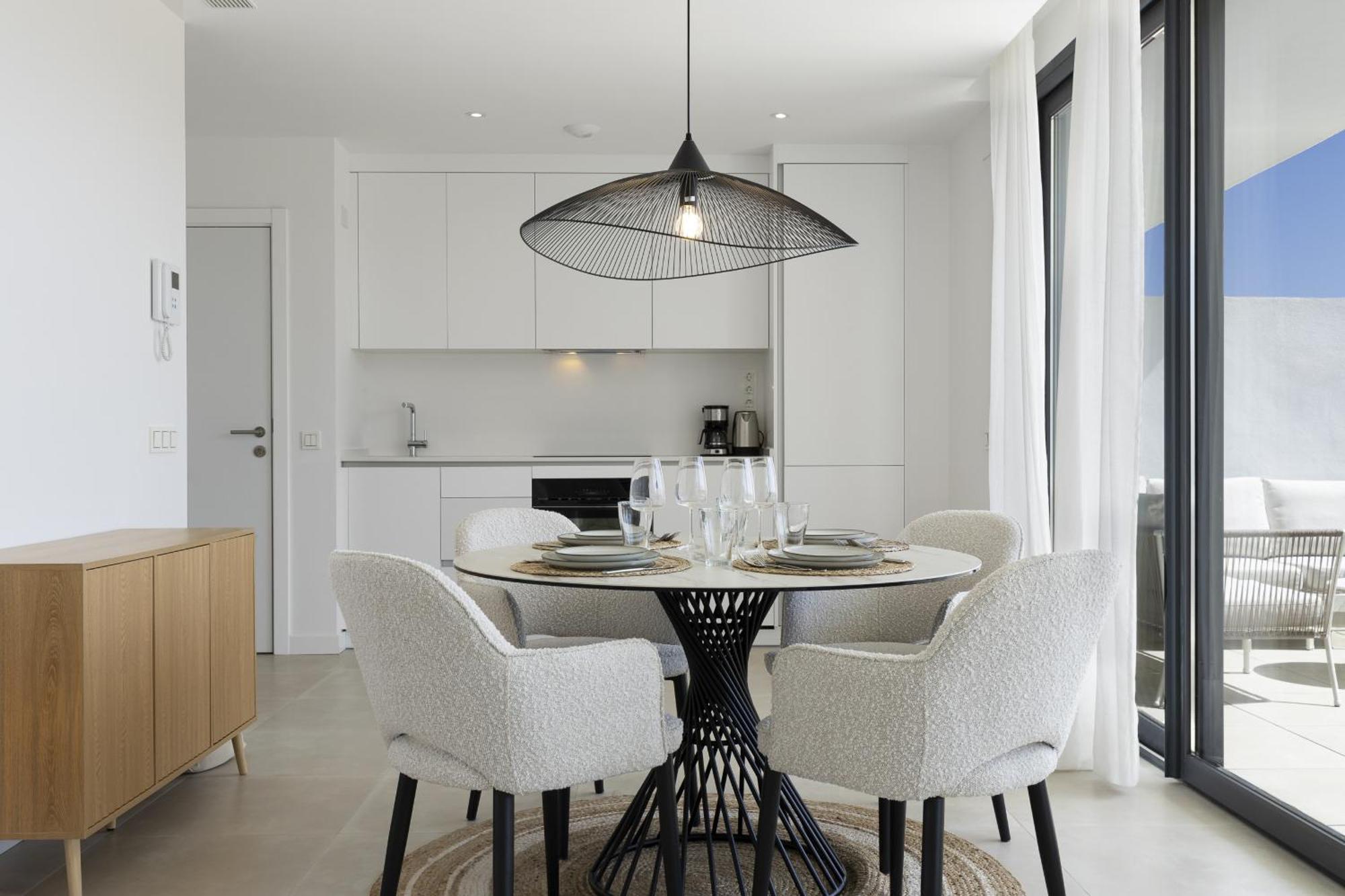 Modern Luxury With Terrace In Higueron *