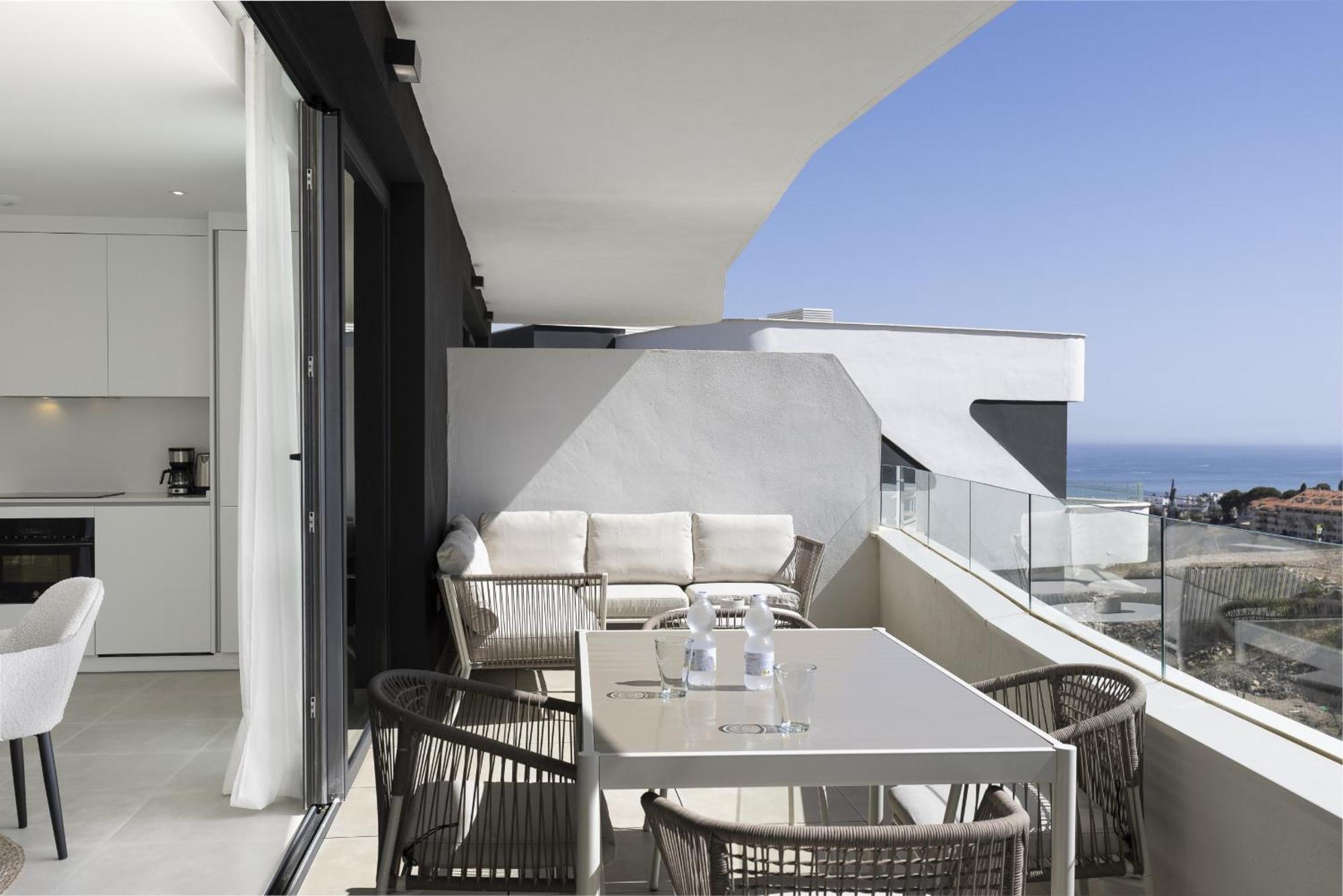 Modern Luxury With Terrace In Higueron Fuengirola