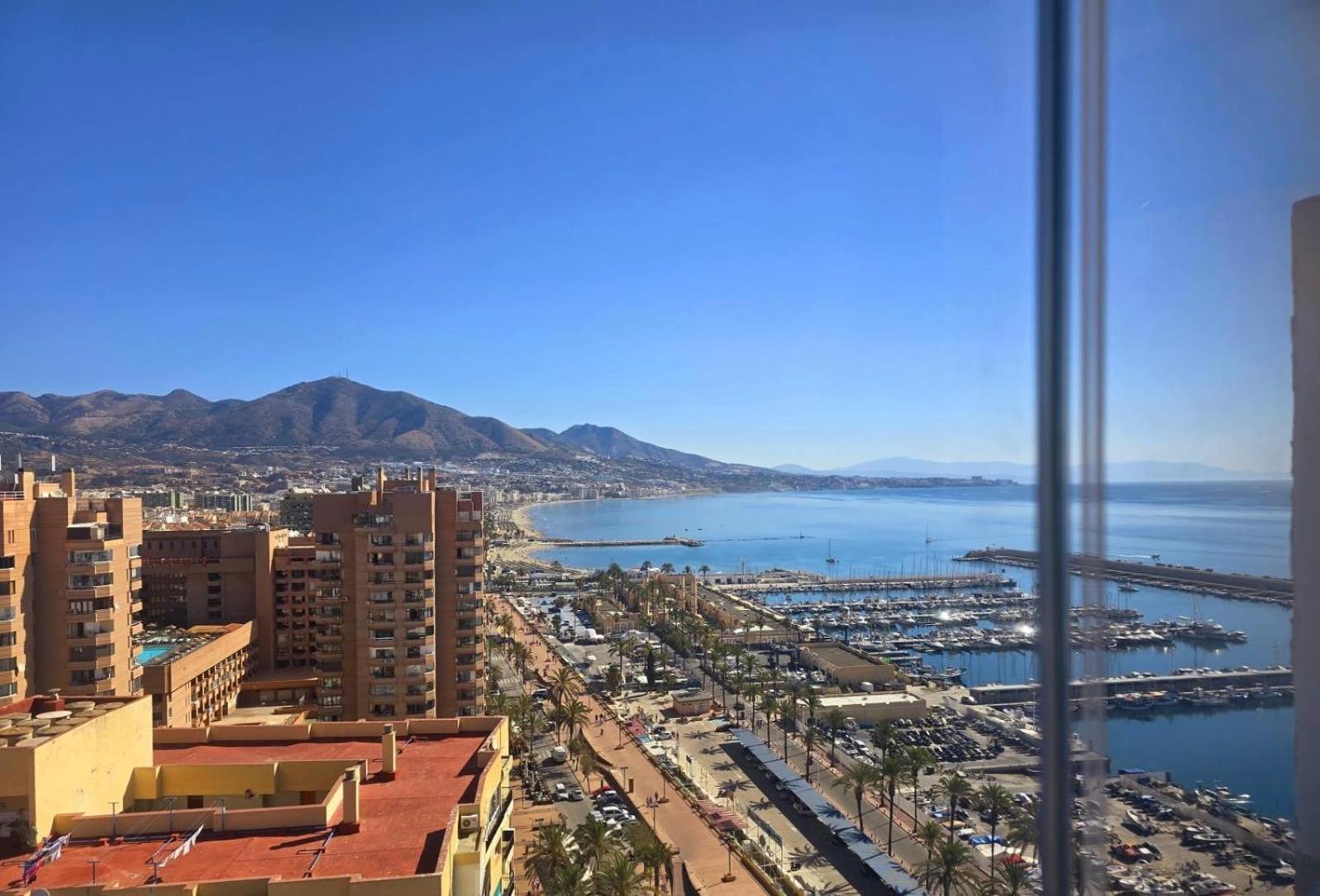 Sunny Beachside Retreat With Mountain And Sea Views * Fuengirola