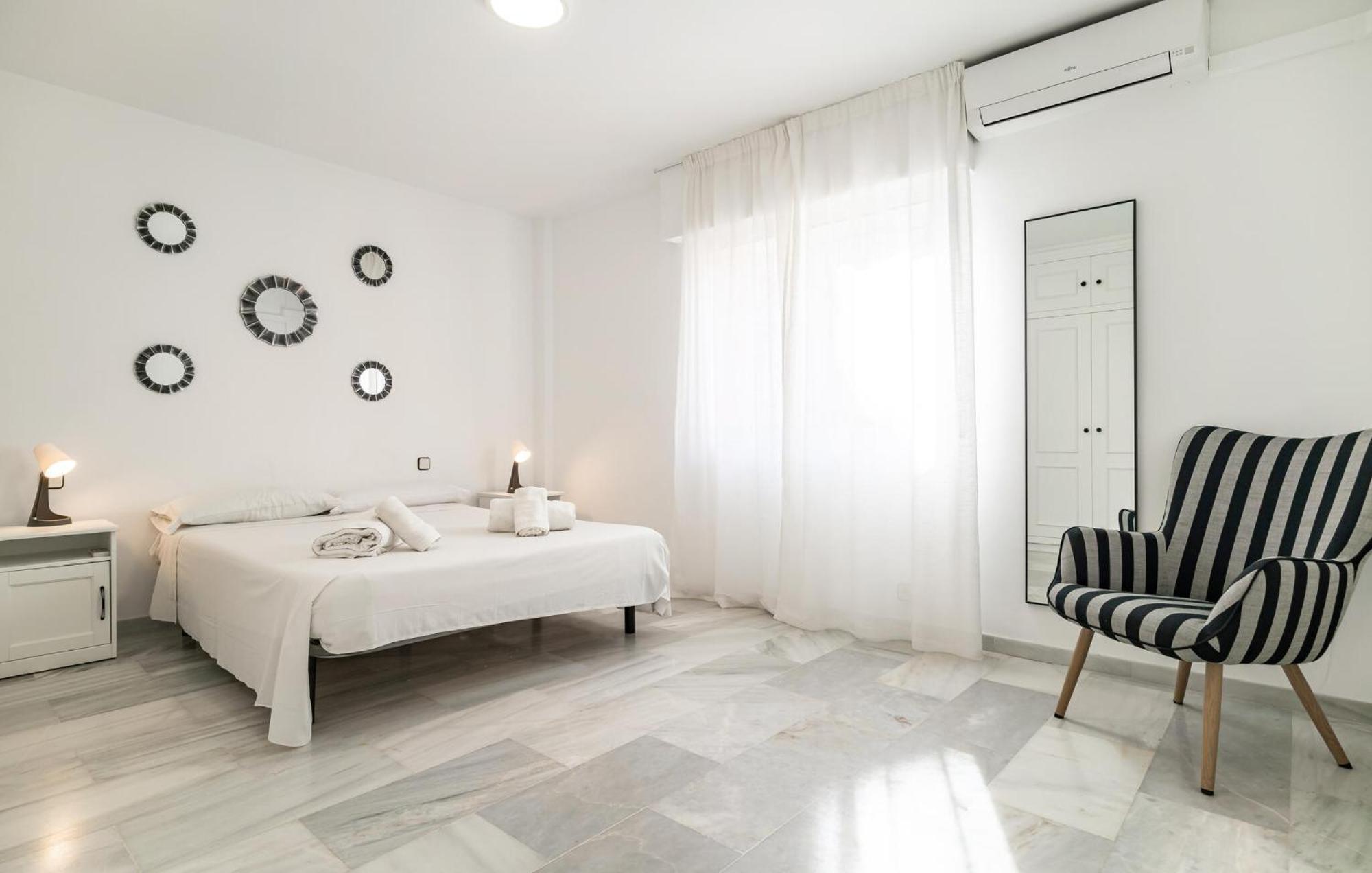 2 Bedroom Lovely In Apartamento Fuengirola