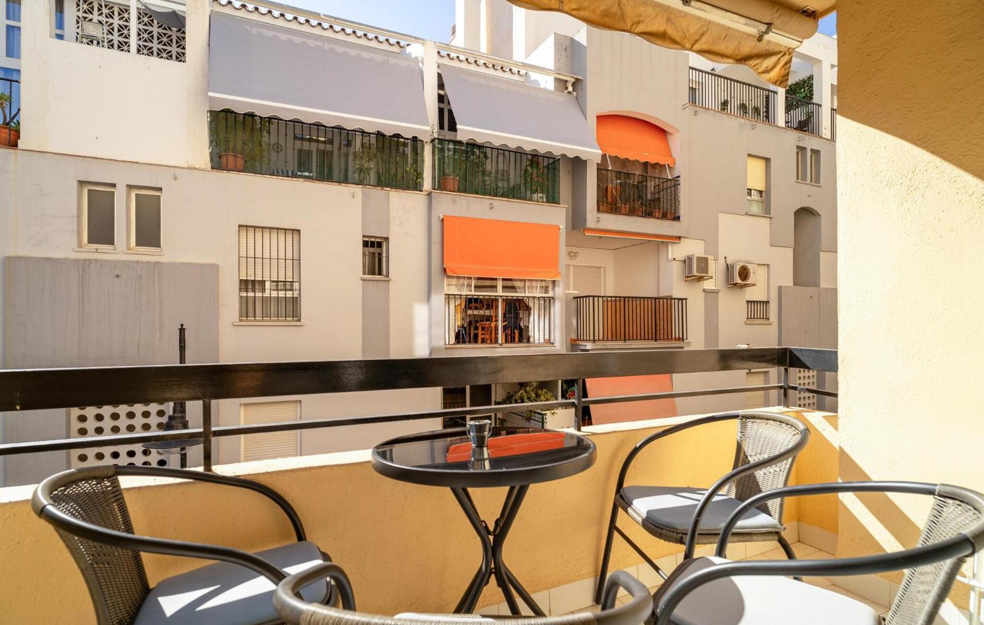 2 Bedroom Lovely In Fuengirola