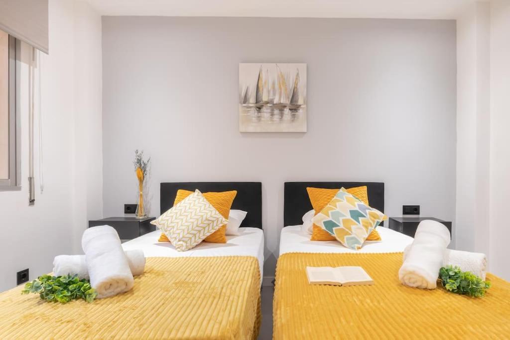 Huoneisto Beautiful 2br - 20 Meters From - In Center