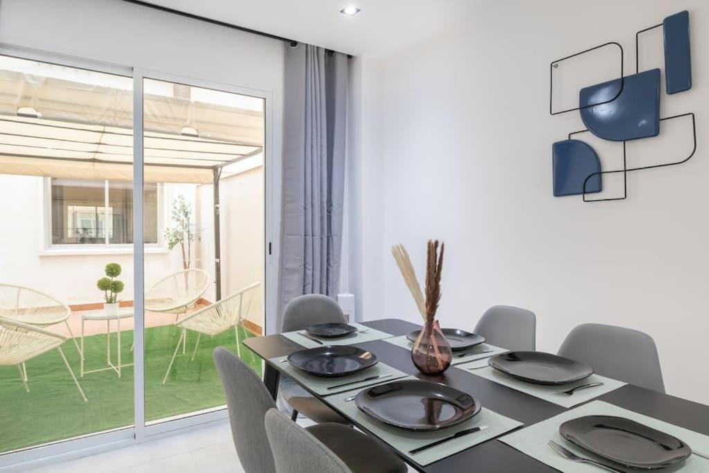 Beautiful 2br - 20 Meters From - In Center Huoneisto Fuengirola